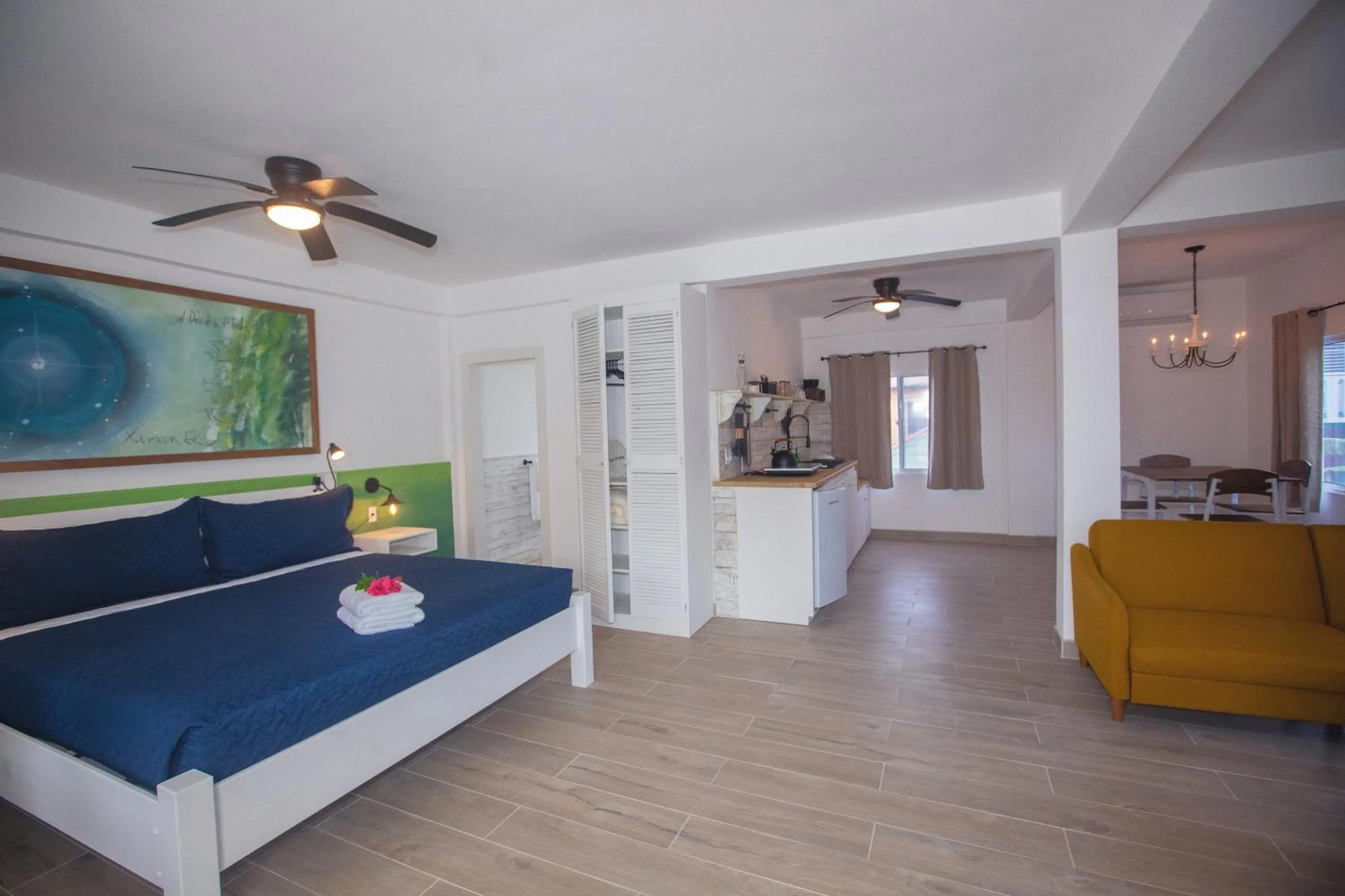 Photo of the whole room in Treetops Hotel