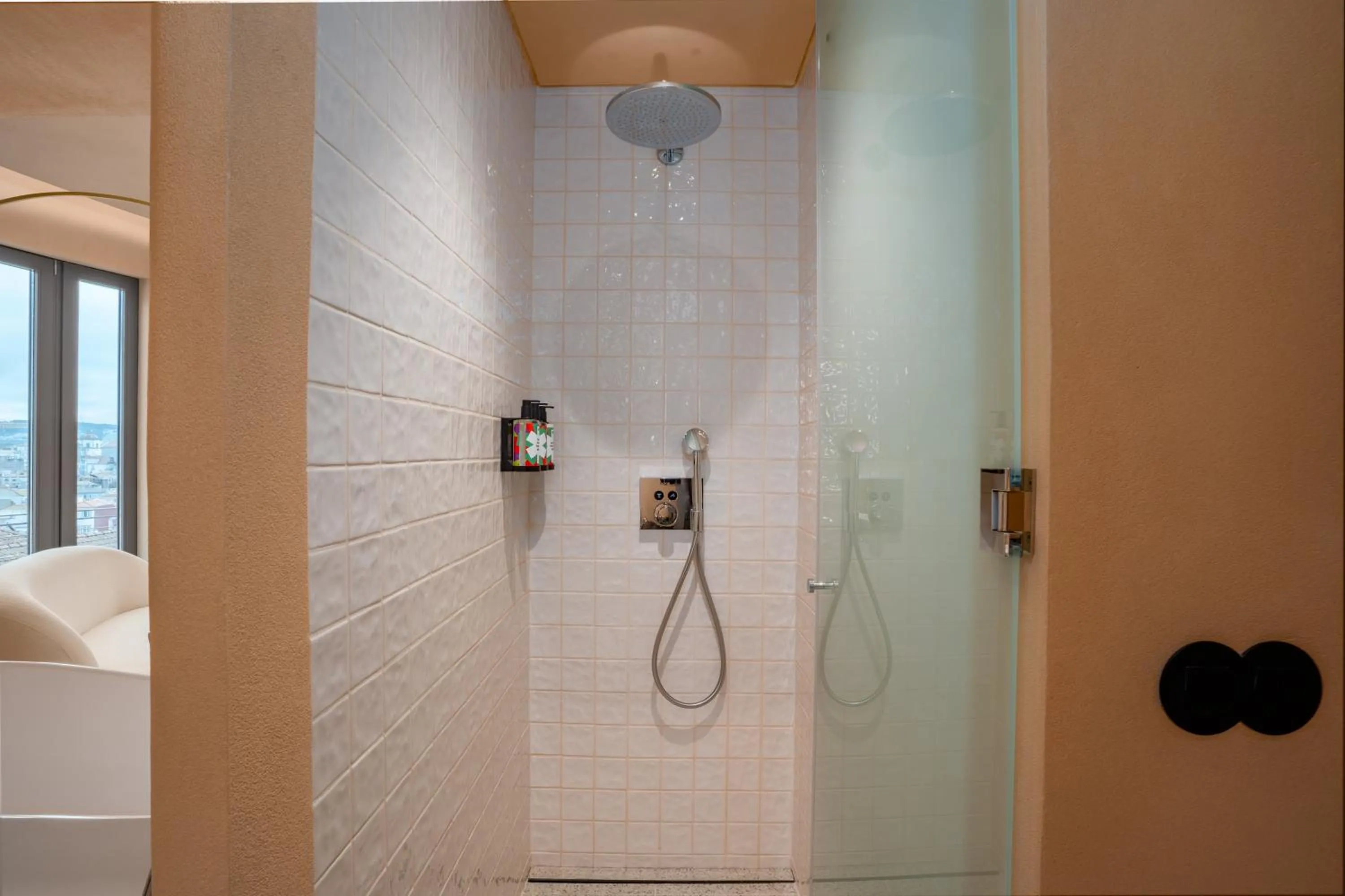 Shower in Akeah Porto Centro