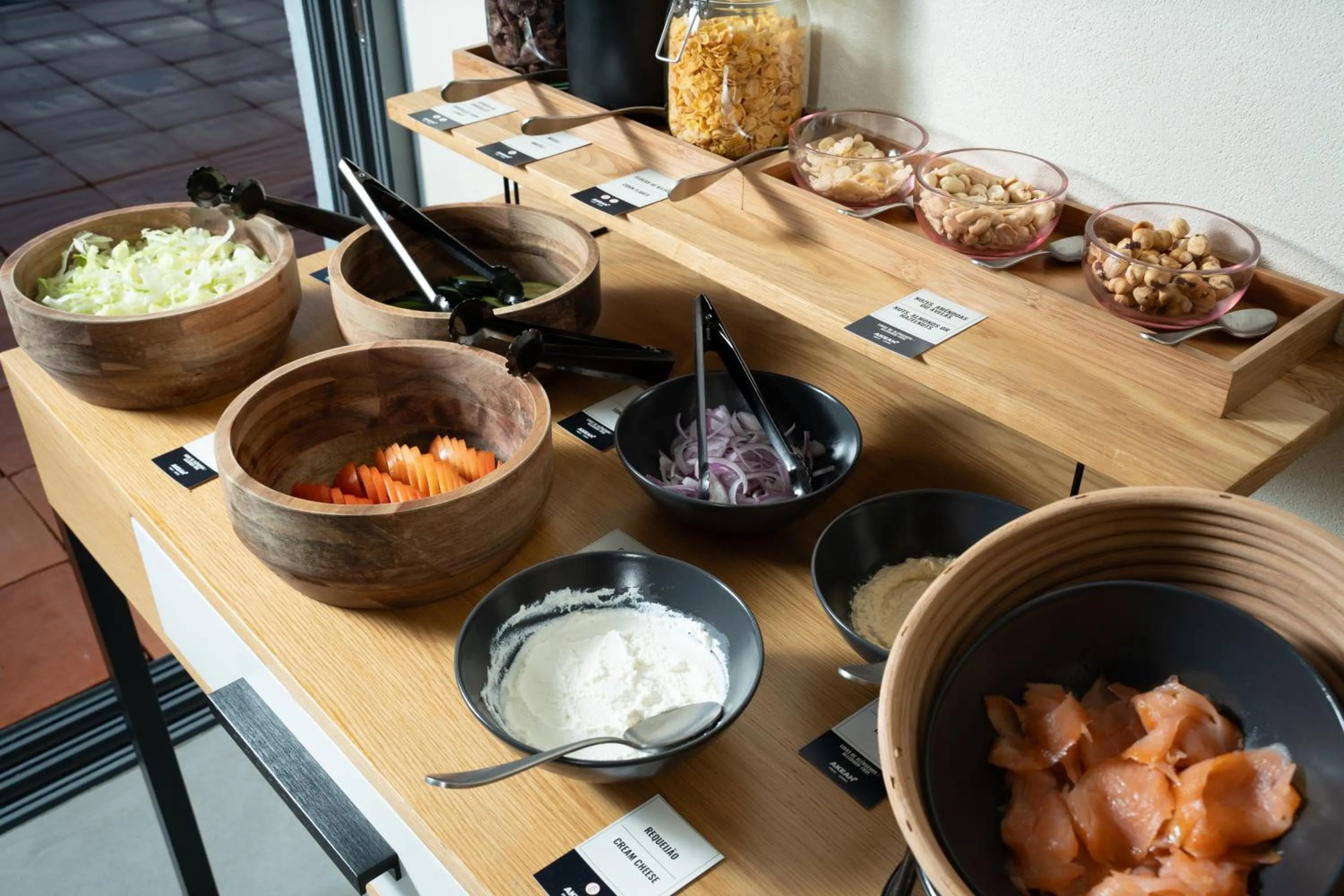 Restaurant/places to eat in Akeah Porto Centro