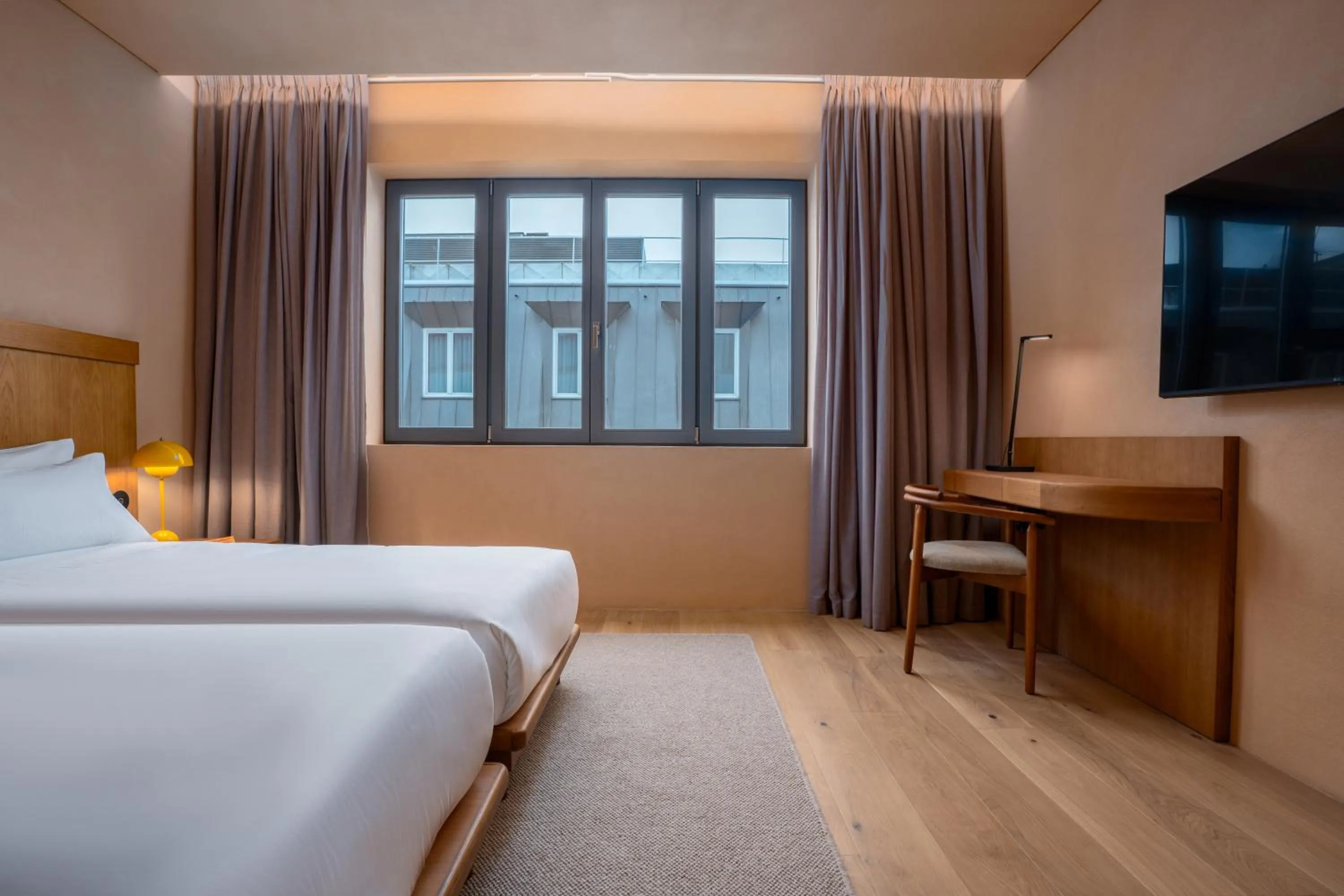 Bed in Akeah Porto Centro