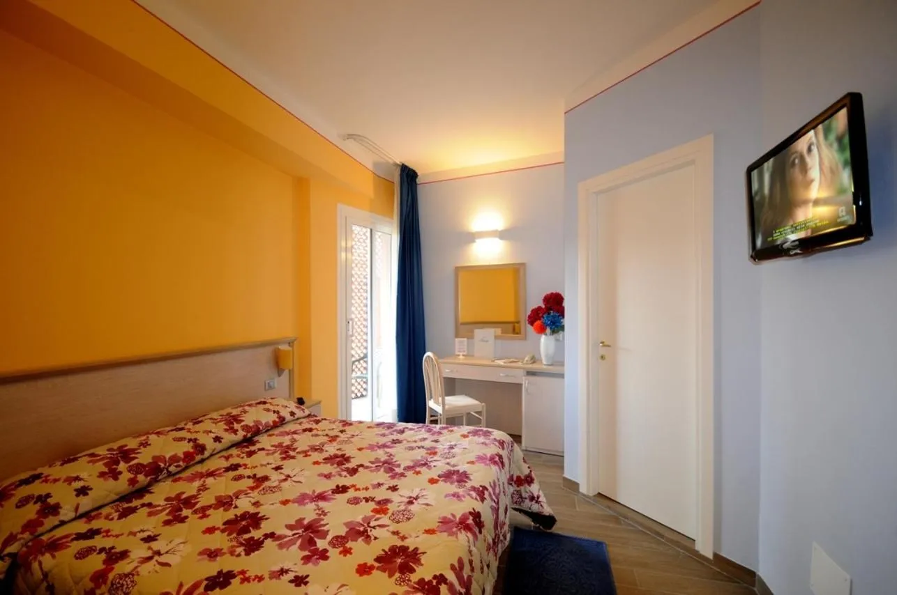 Comfort Double or Twin Room in Hotel Olympic