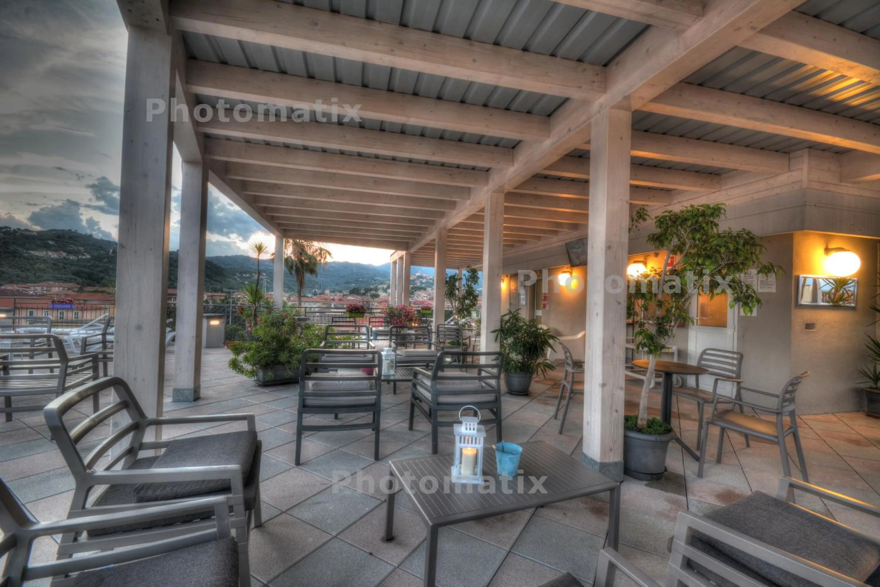 Patio in Hotel Olympic