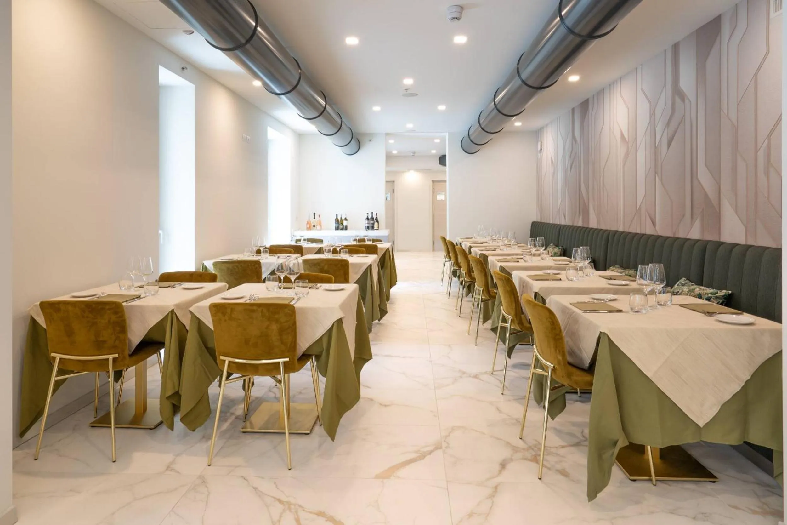 Restaurant/places to eat in Melia Venezia Lido