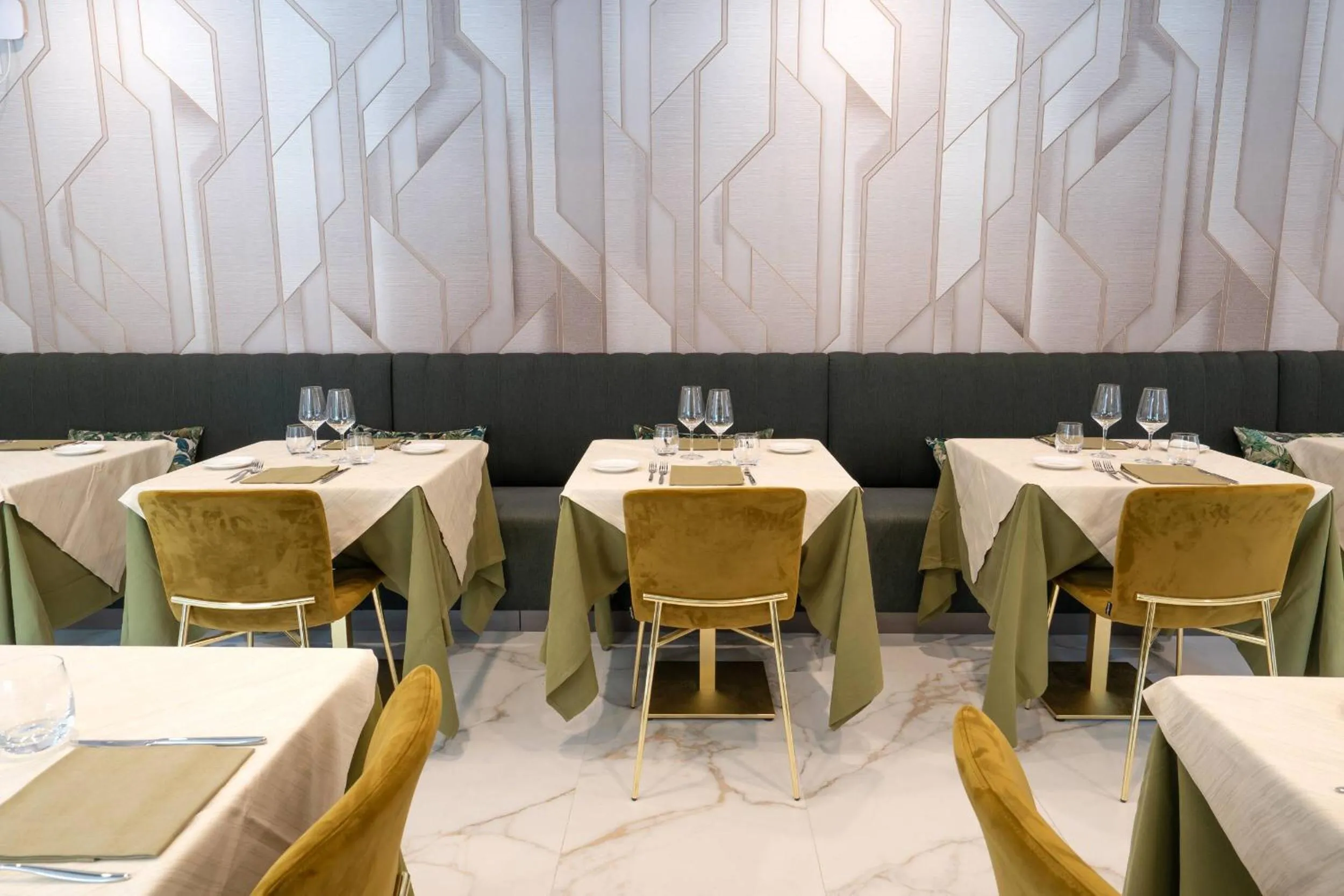 Restaurant/places to eat in Melia Venezia Lido