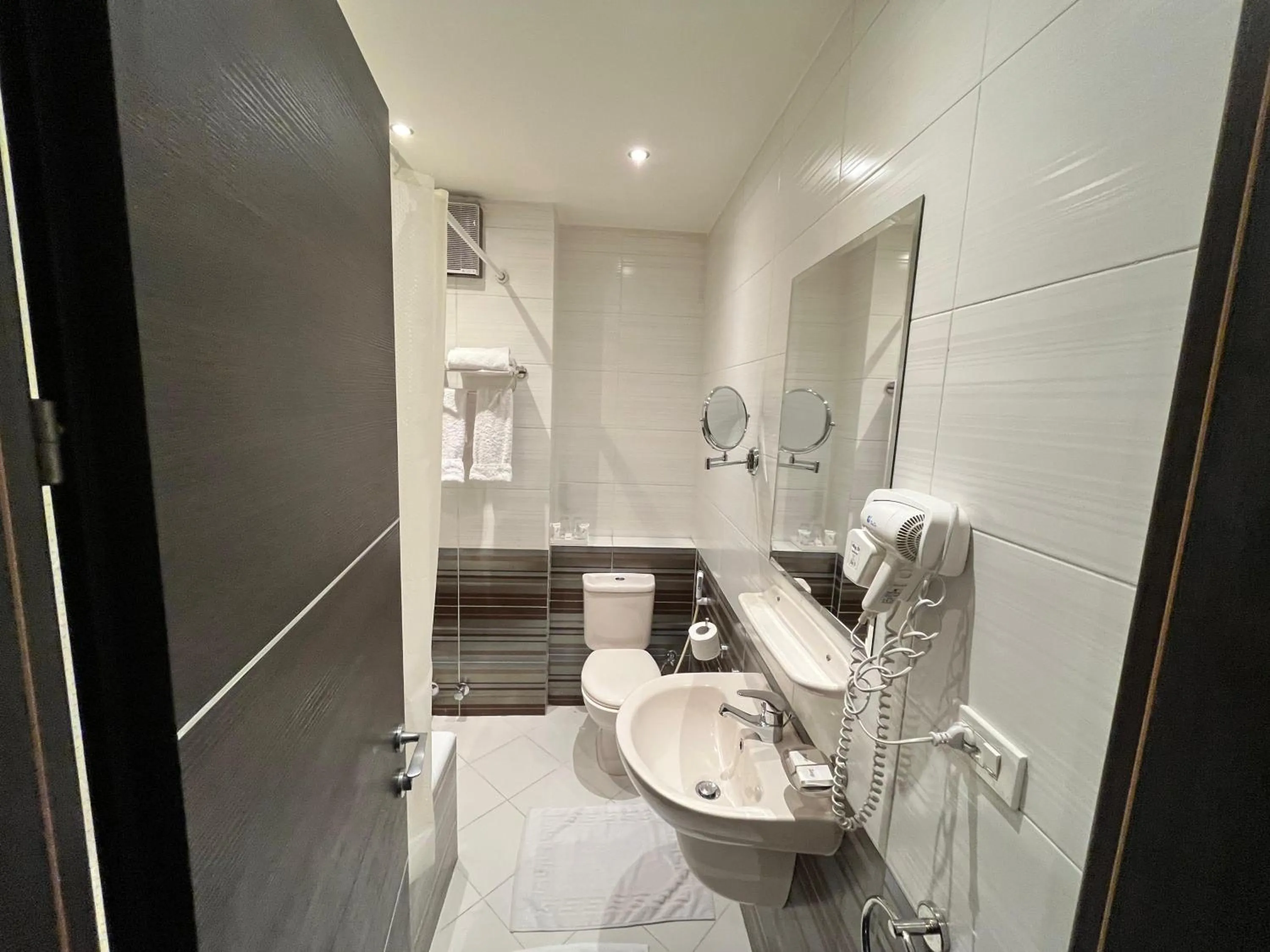 Bathroom in New Marwa Palace