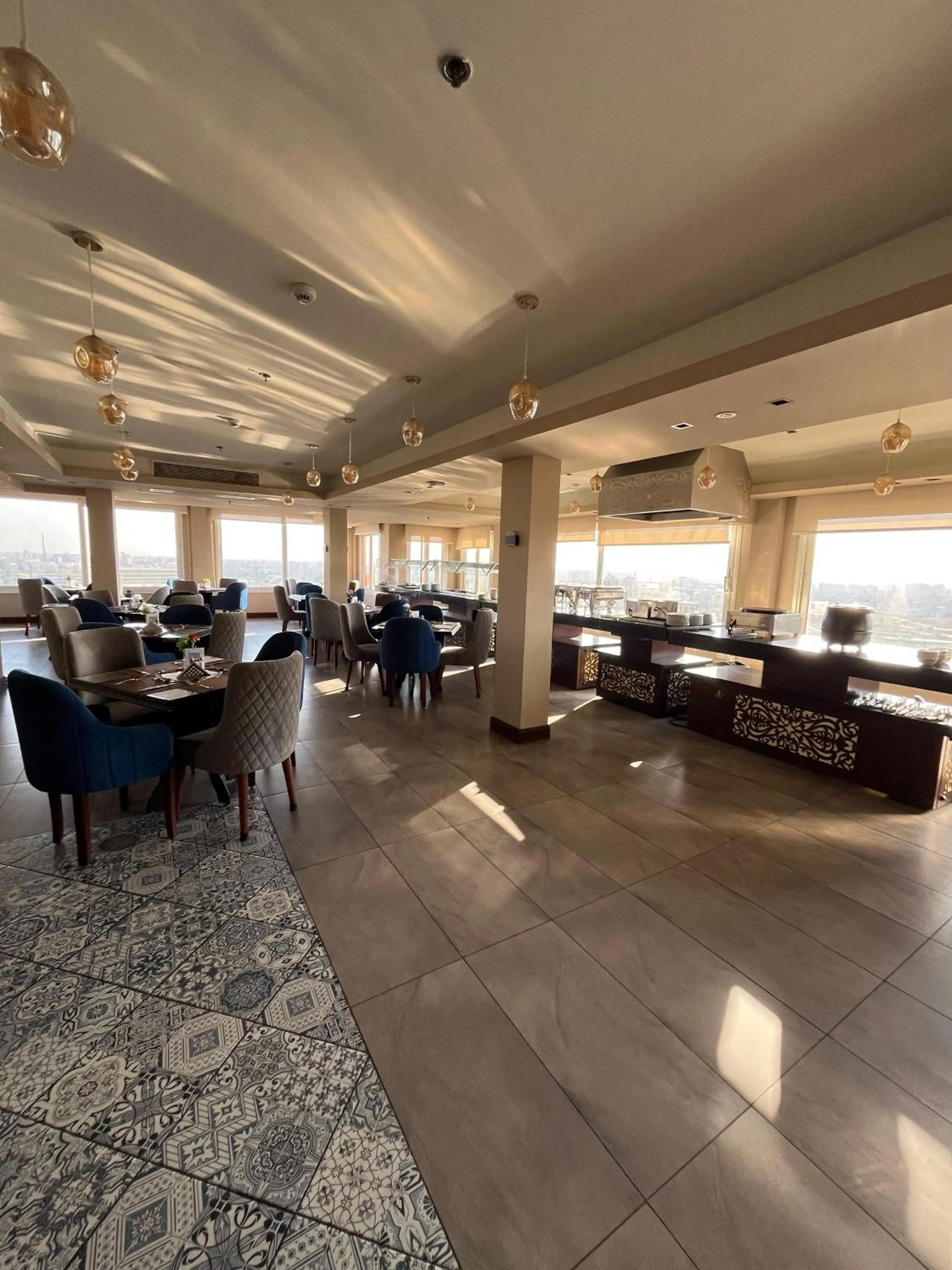 Restaurant/places to eat in New Marwa Palace