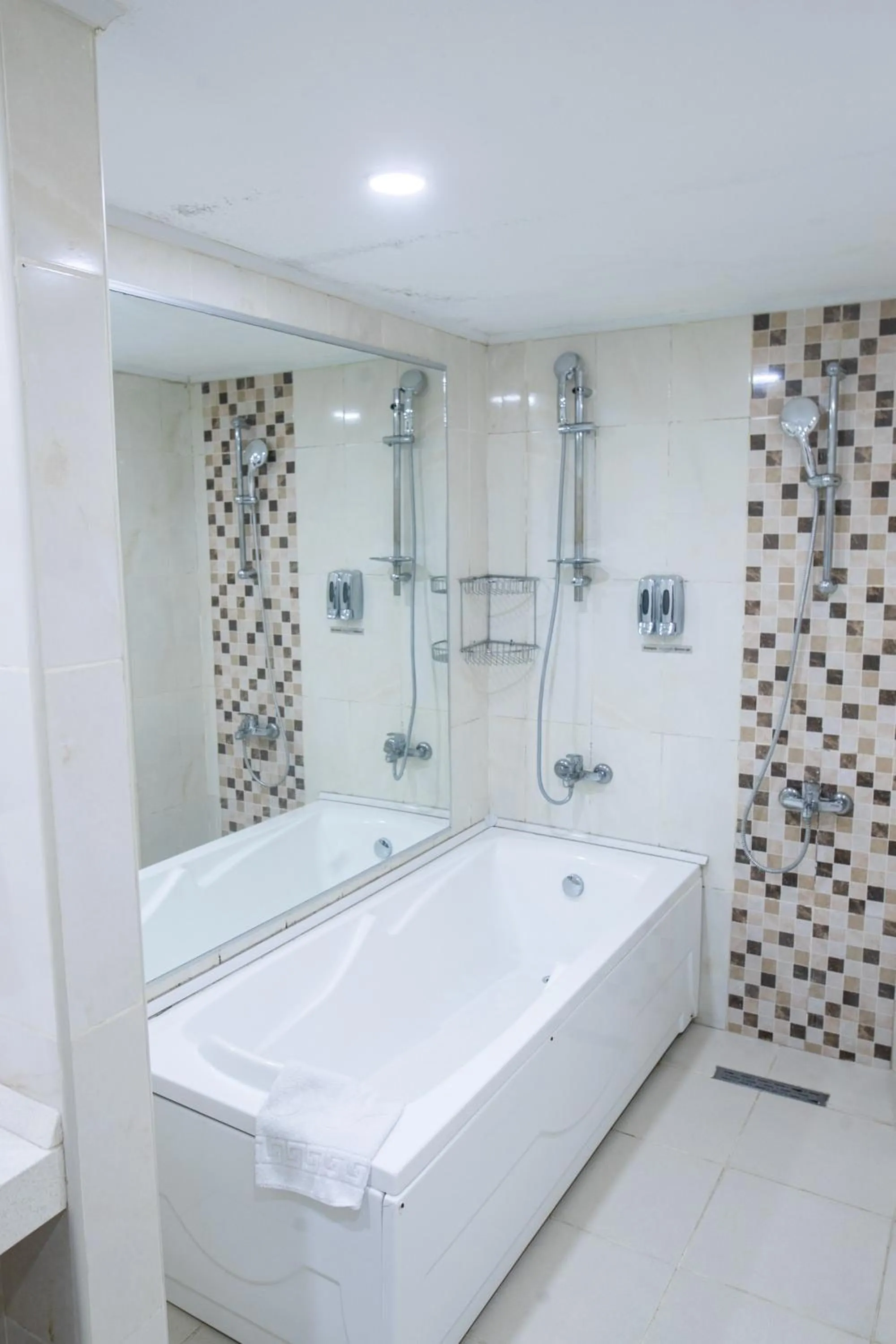Bathroom in Innab Inn Hotel