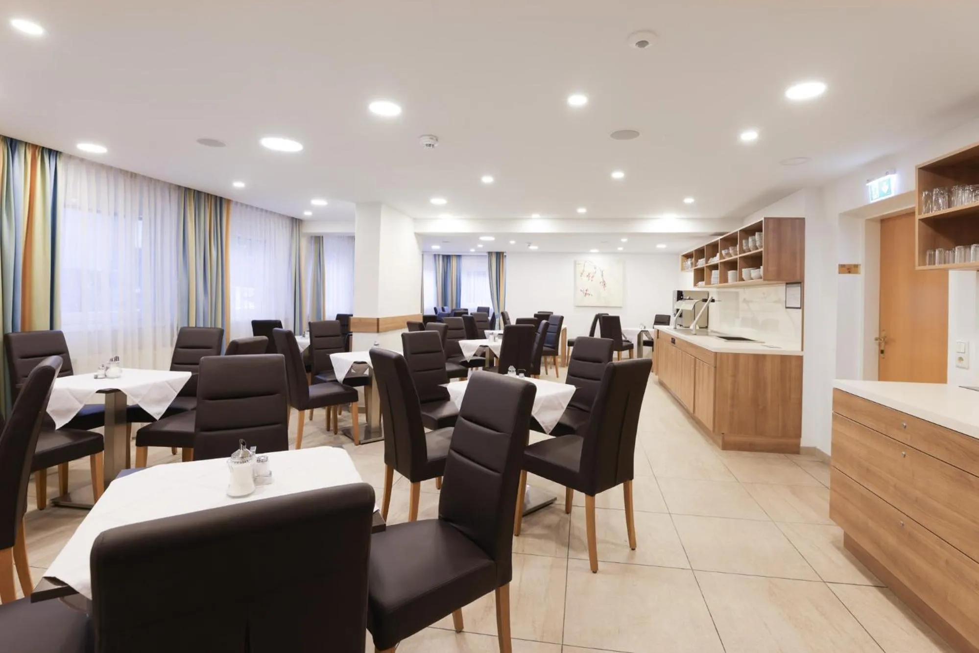 Restaurant/places to eat in Garconete