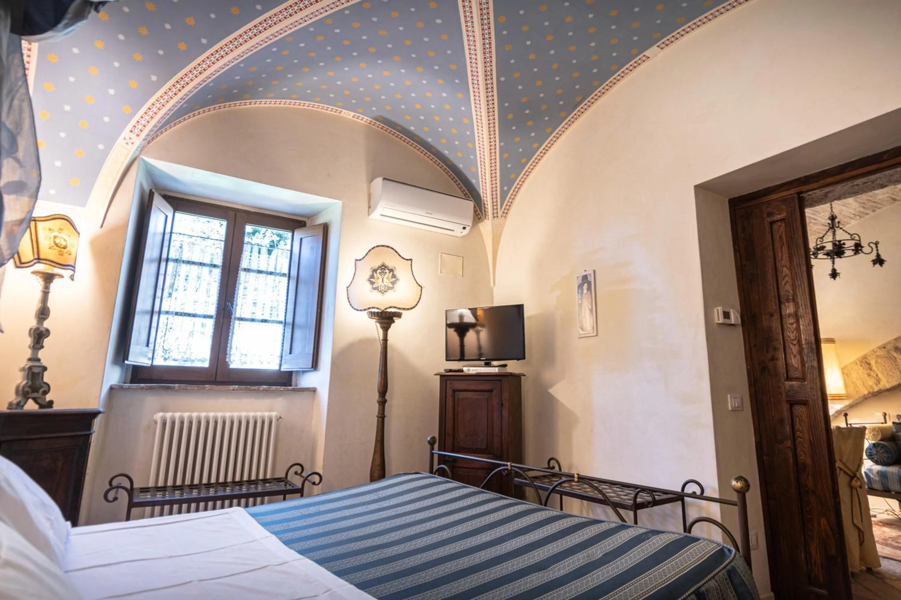 Bed in Residenza D'epoca San Crispino