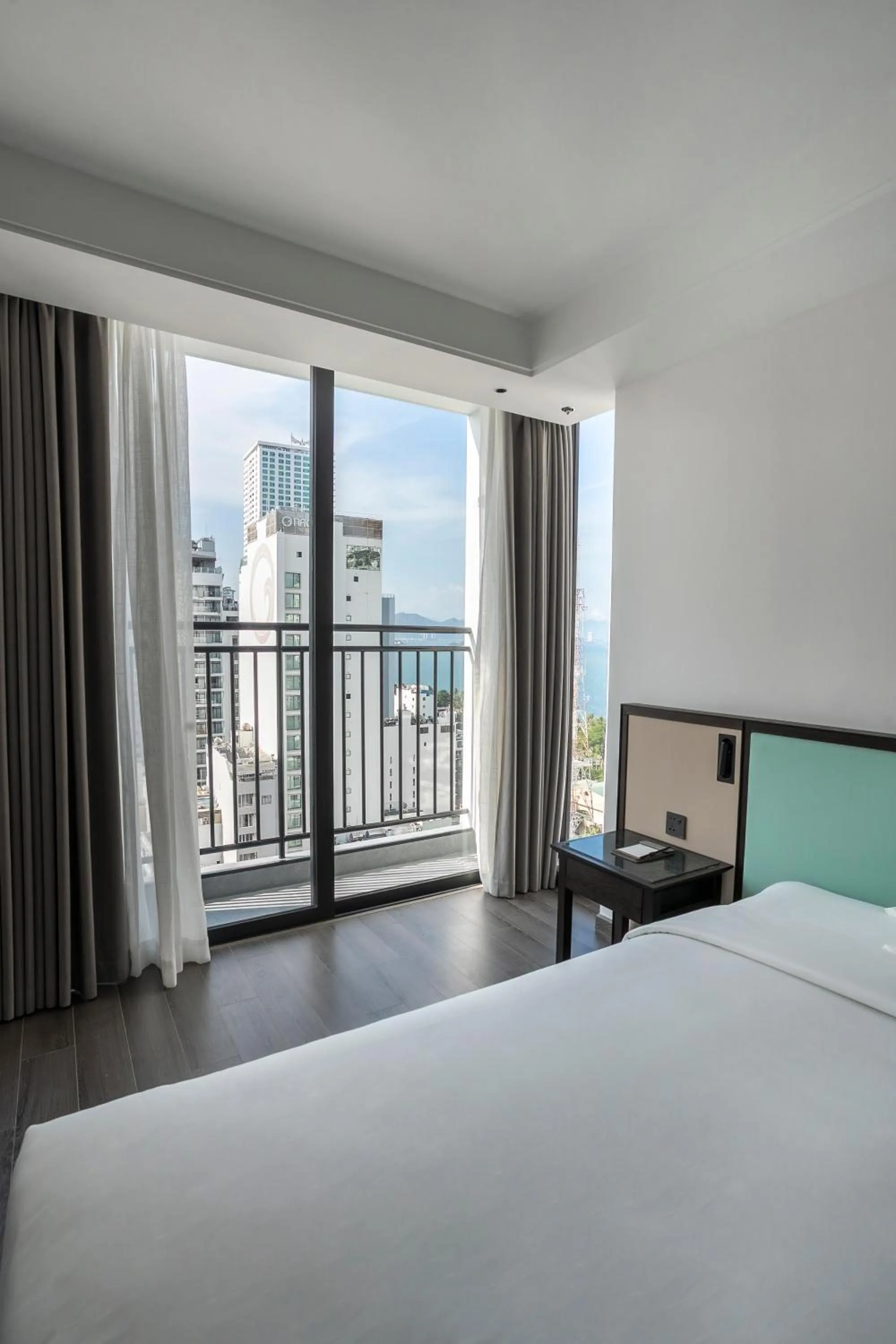 Sea view, Bed in Iconique Hotel Nha Trang