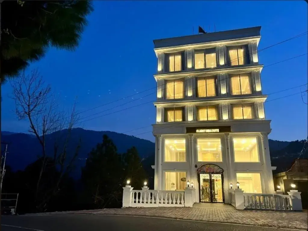Claret inn by Lawrence Hotels Claret inn by Lawrence Hotels