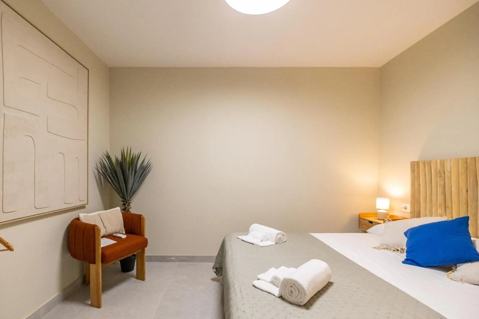 Photo of the whole room, Bed in Carmen Beach Hostel Cullera