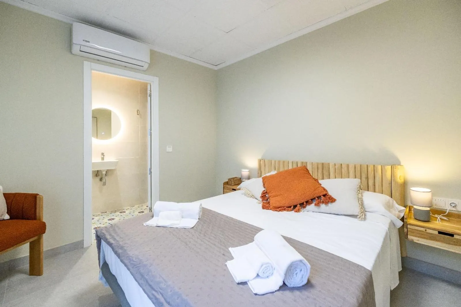 Double Room in Carmen Beach Hostel Cullera
