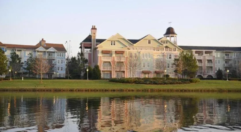 Disney's Saratoga Springs Resort & Spa