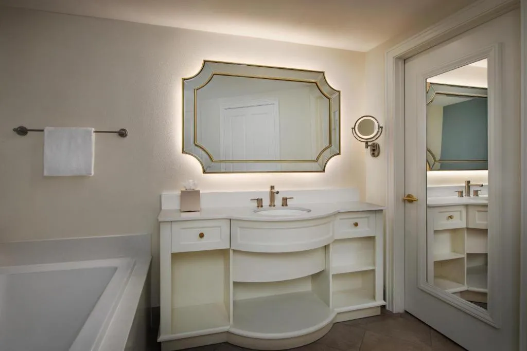 Disney's Saratoga Springs Resort & Spa