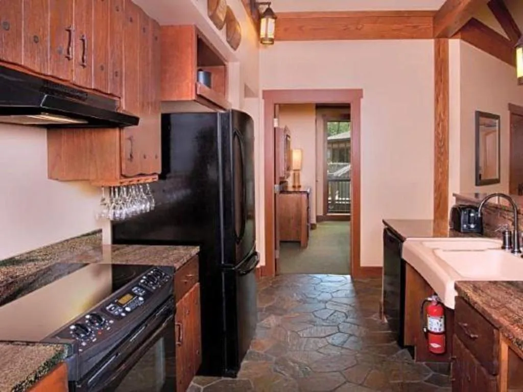 Disney's Saratoga Springs Resort & Spa