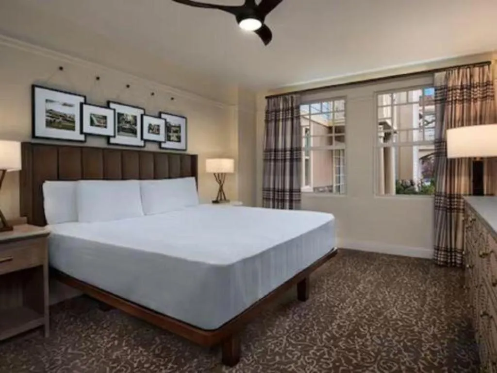 Bed in Disney's Saratoga Springs Resort & Spa