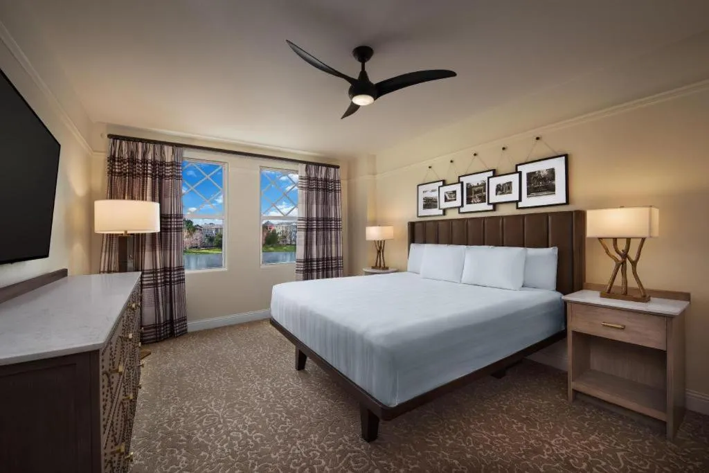 Bed in Disney's Saratoga Springs Resort & Spa