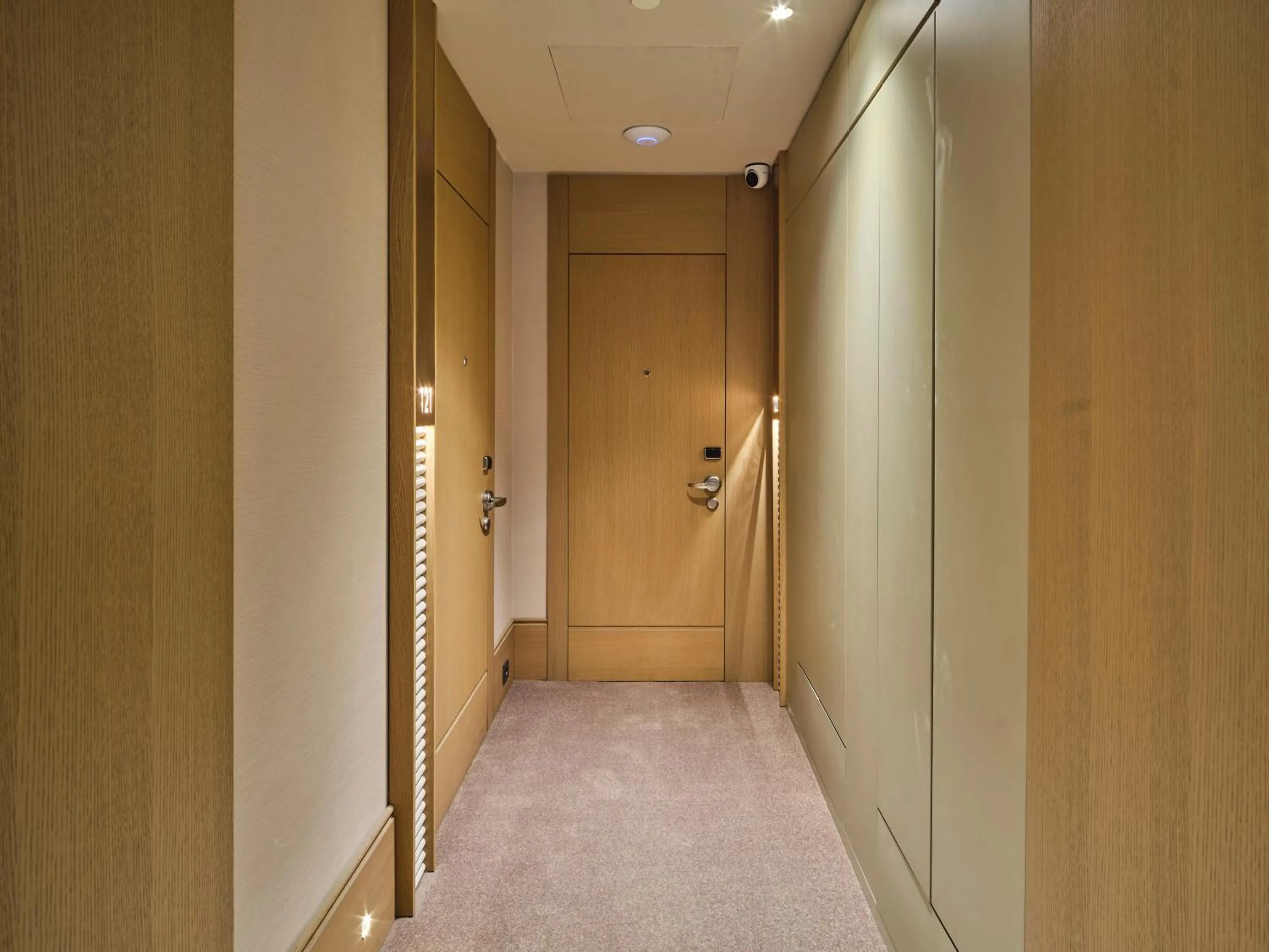 Property building in Four-G Hotel Premium