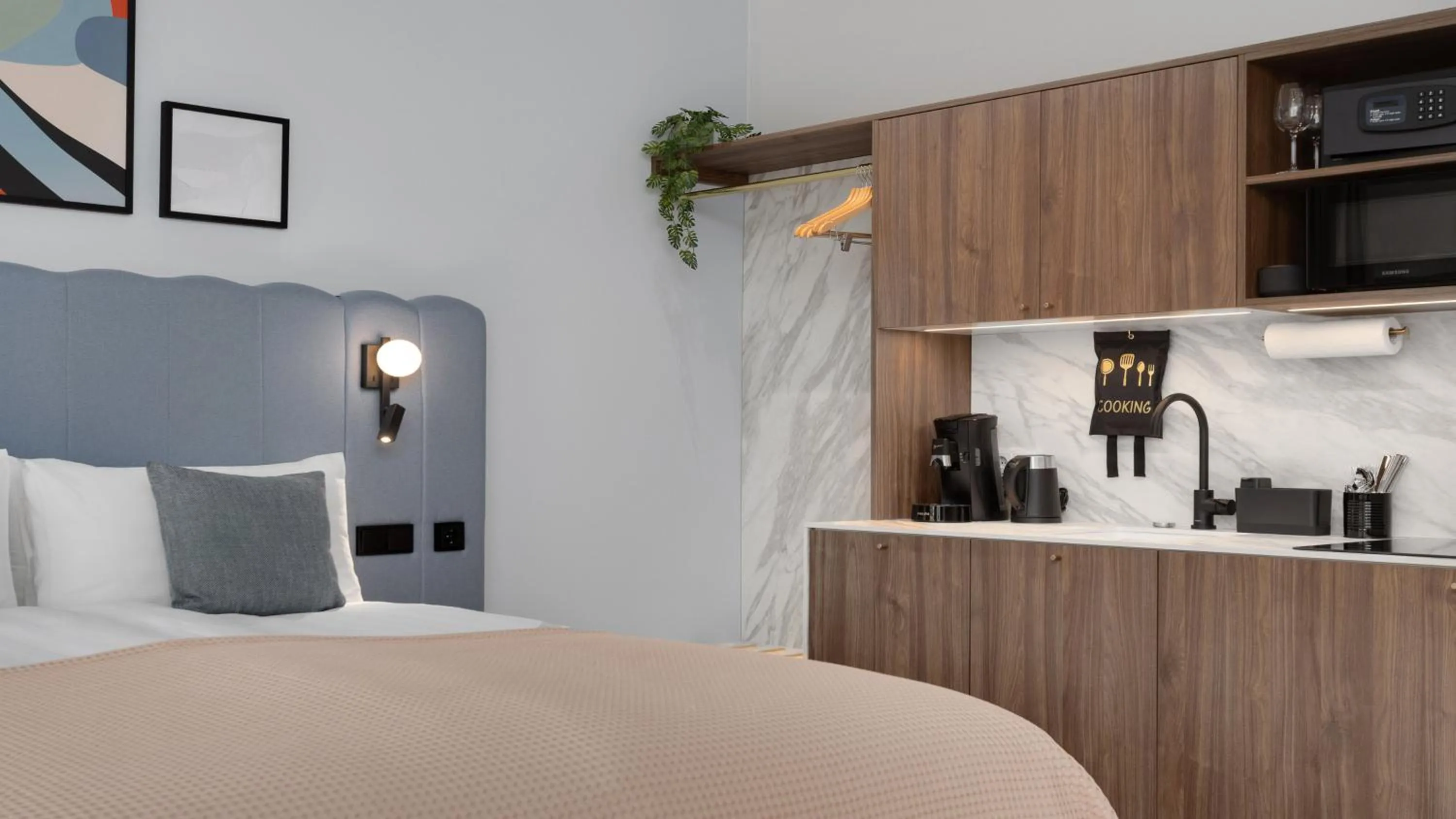 Photo of the whole room, Bed in Candlewood Suites Reykjavik by IHG