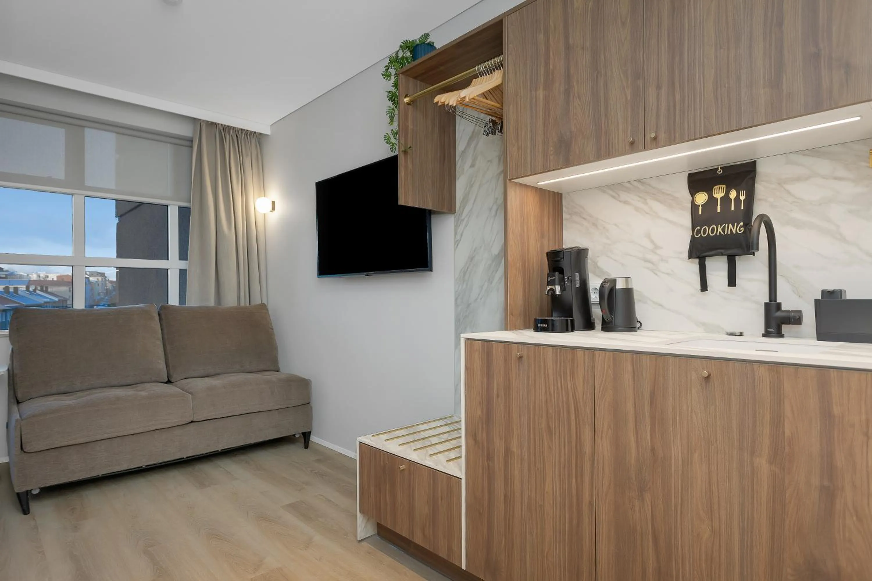 Kitchen or kitchenette in Candlewood Suites Reykjavik by IHG