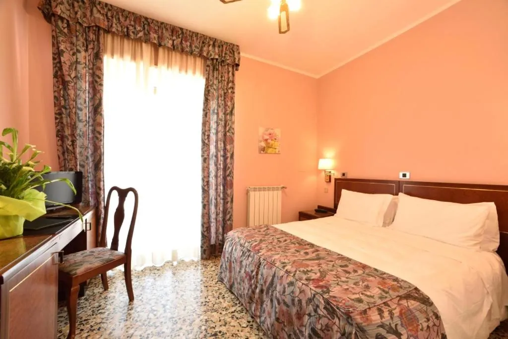 Bed in Hotel Bergamo Mare Mhotelsgroup