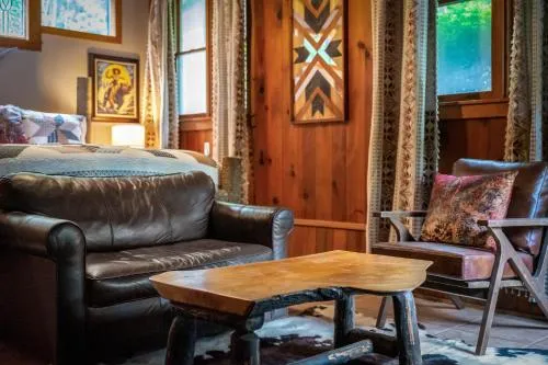 North 40 Lodge and Cabin