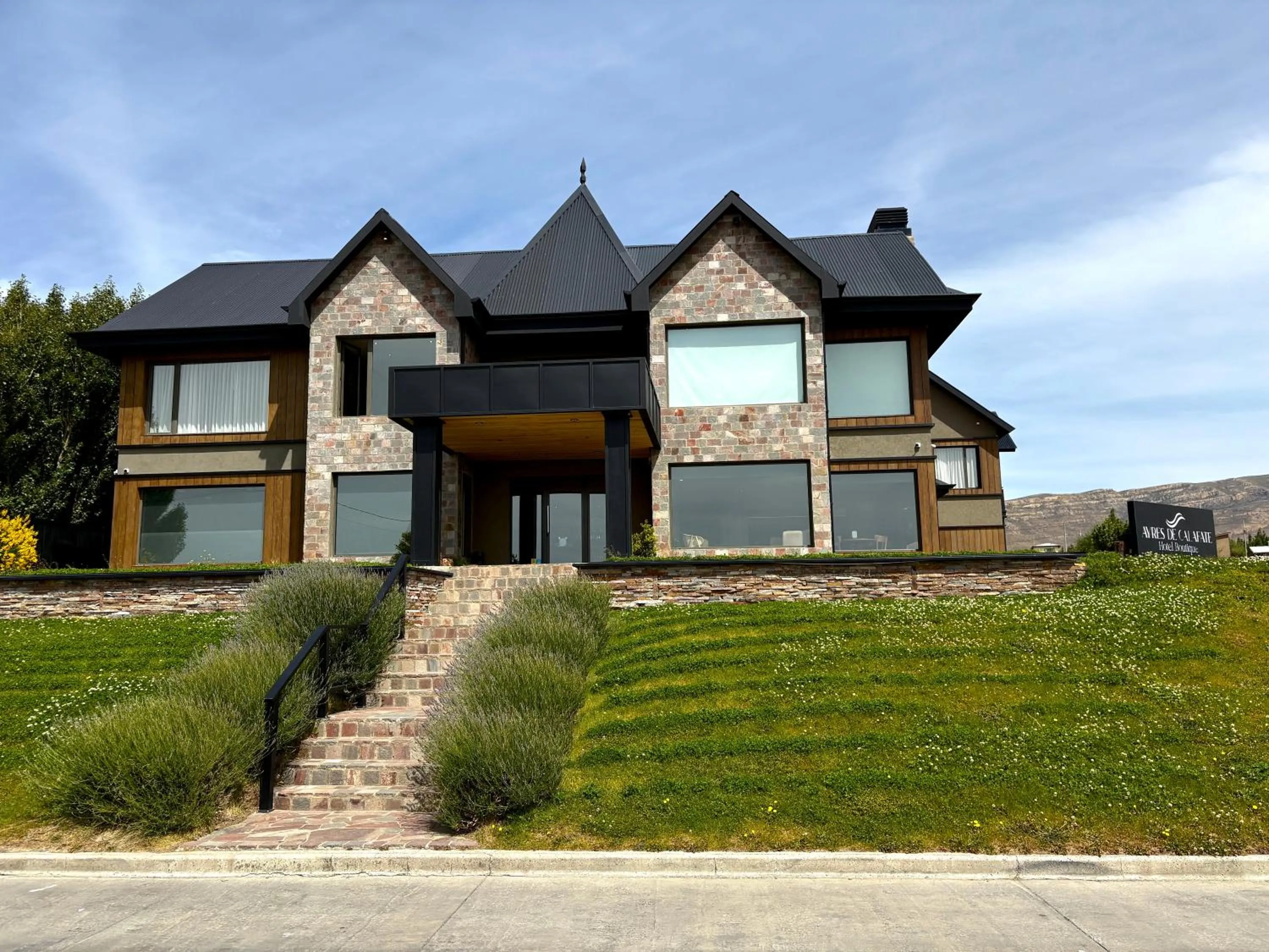 Property building in Ayres de Calafate
