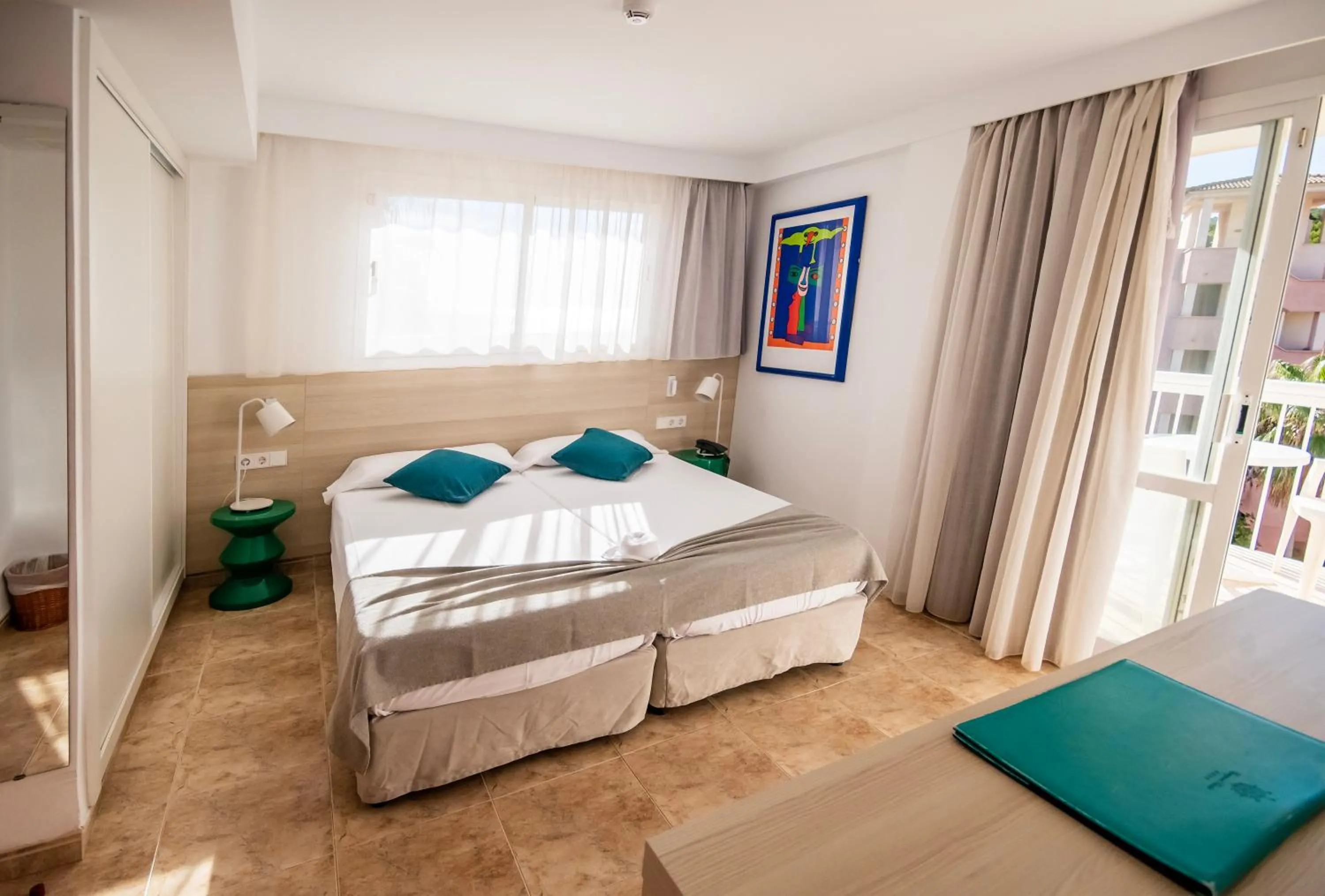 Bedroom, Bed in Canyamel Classic & Spa, solo Adultos