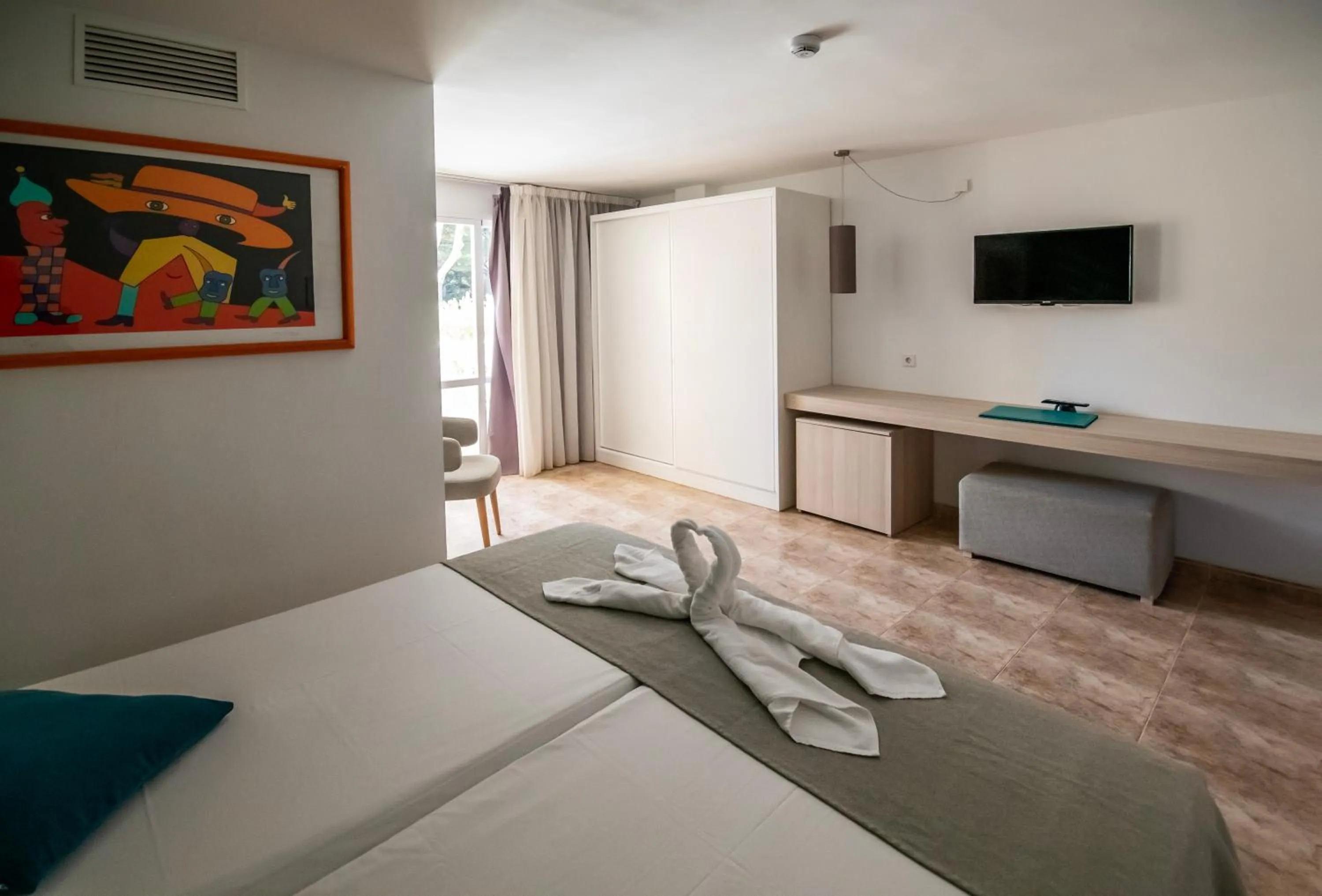Bedroom, Bed in Canyamel Classic & Spa, solo Adultos