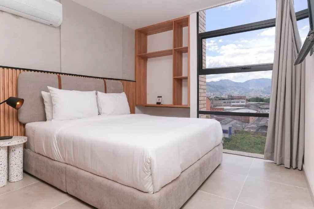 Bed in Metropolitan Living Medellín by HOUSY