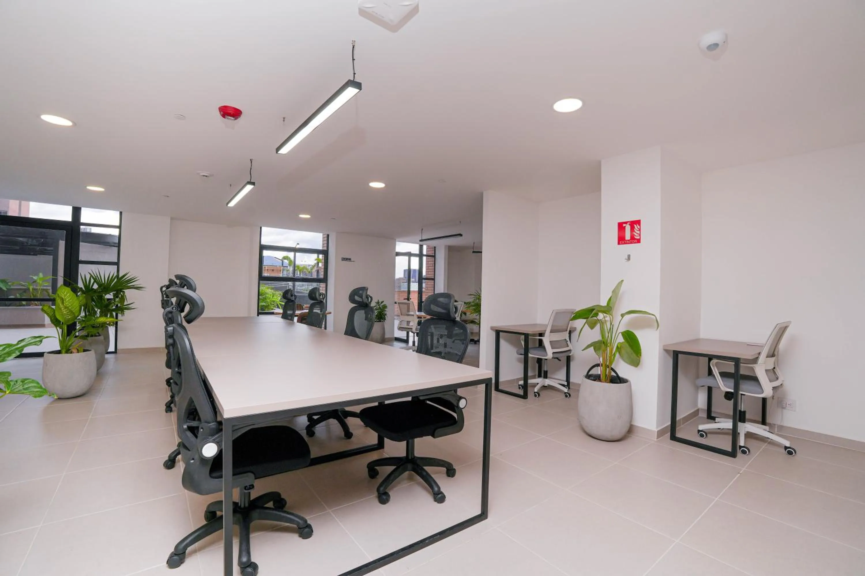 Area and facilities in Metropolitan Living Medellín by HOUSY