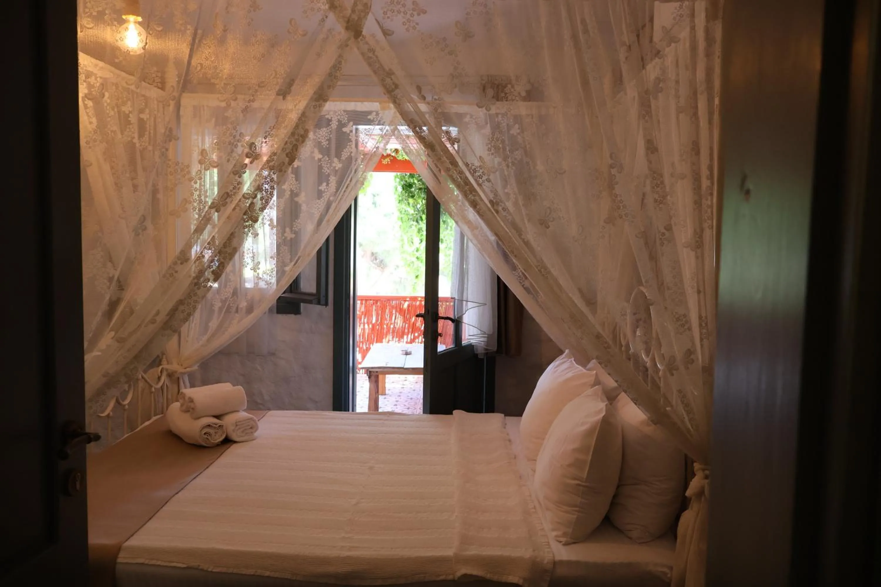 Bed in Ala Konak Alaçatı