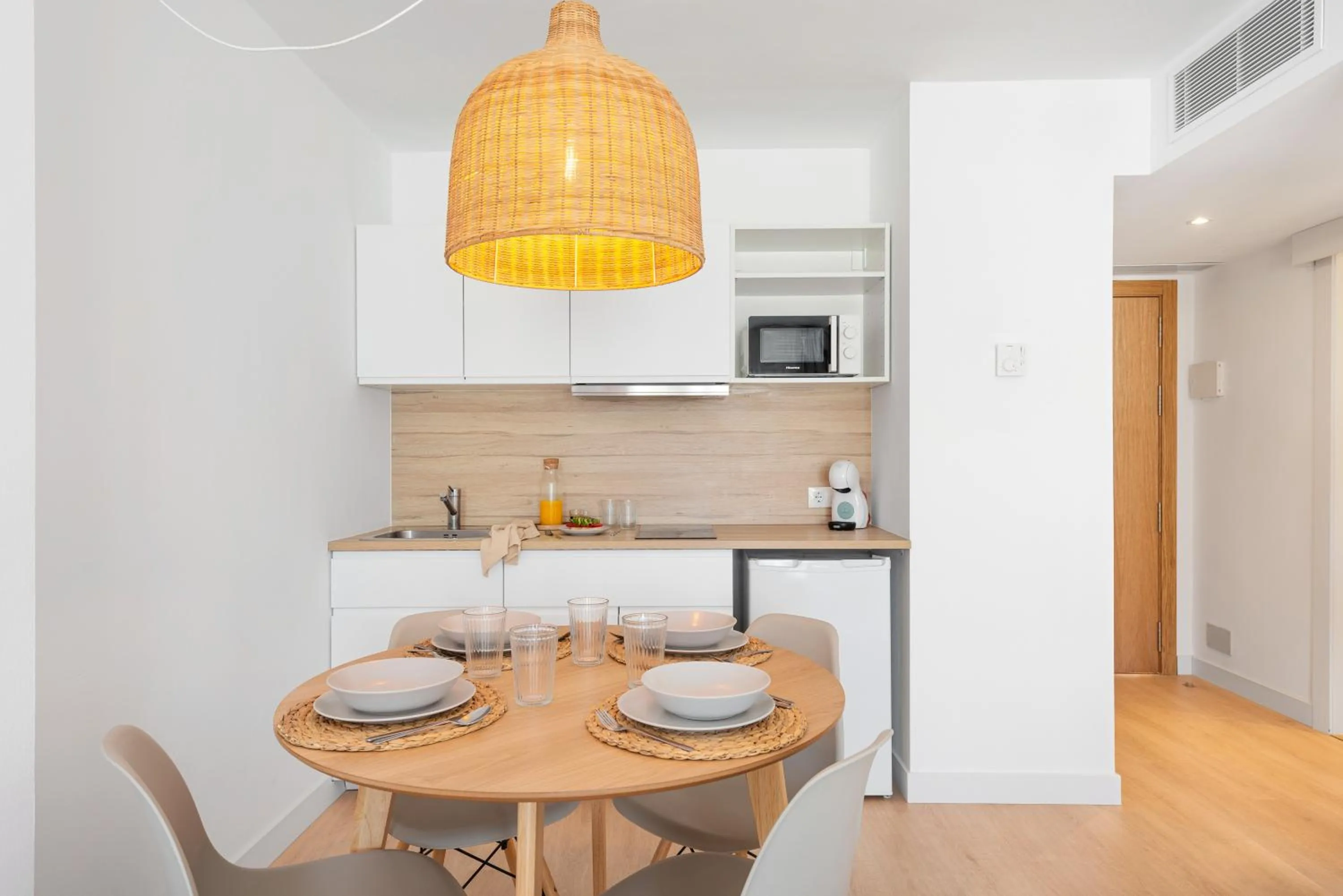 Dining area in Bauló Mar Apartments