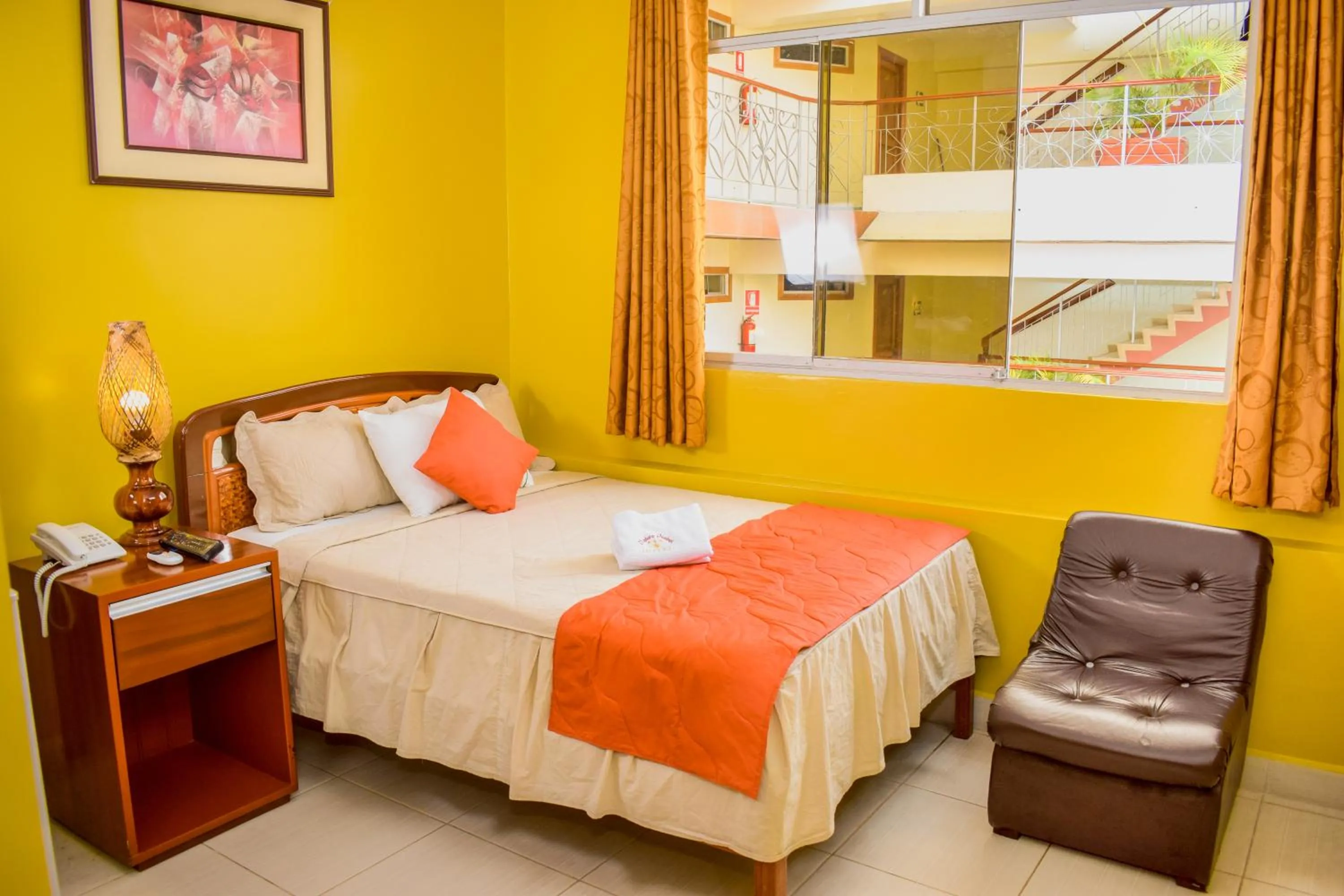 Shower, Bed in Hotel Ventura Isabel