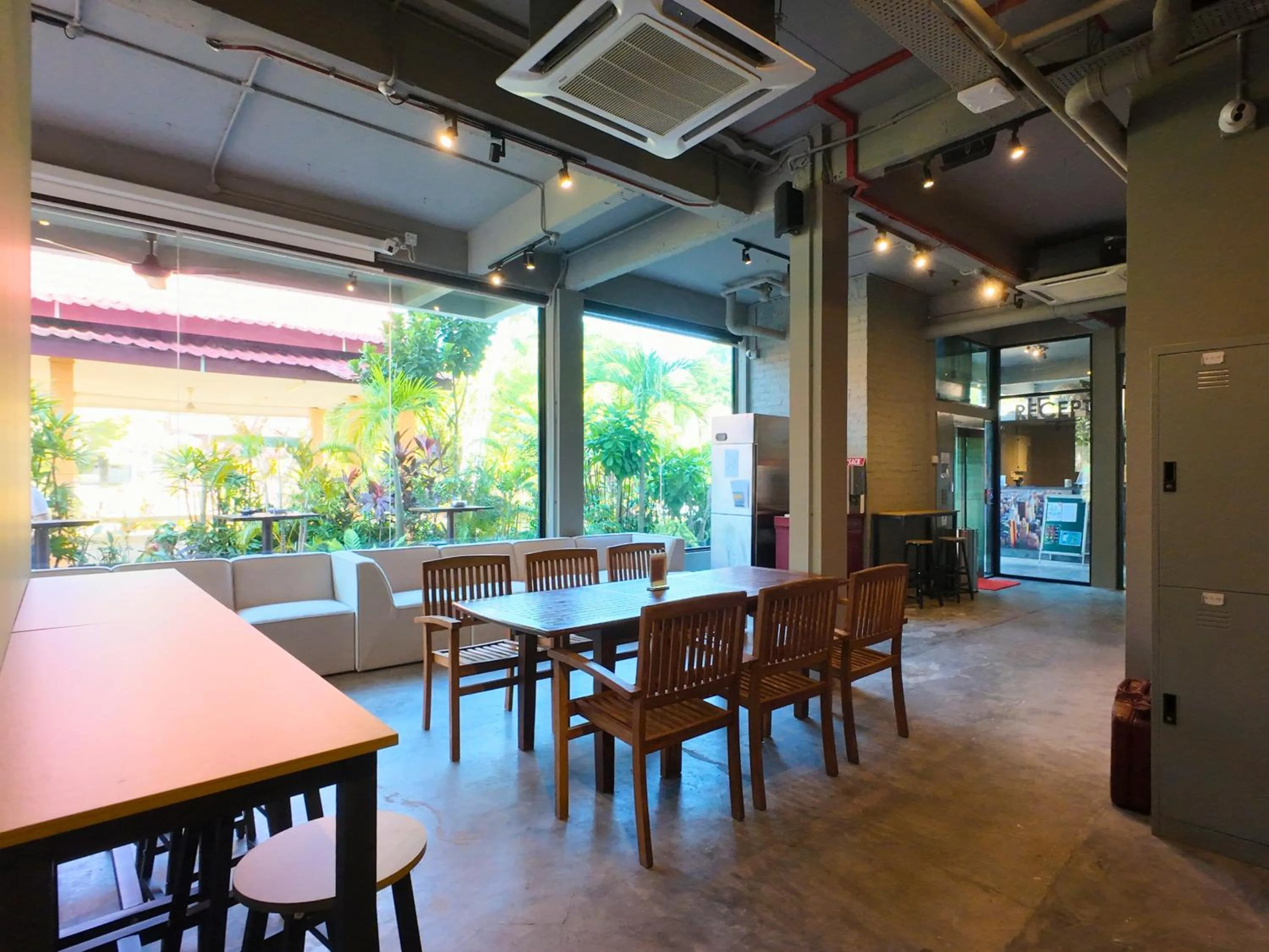 Dining area in Rucksack Inn Premium Melaka
