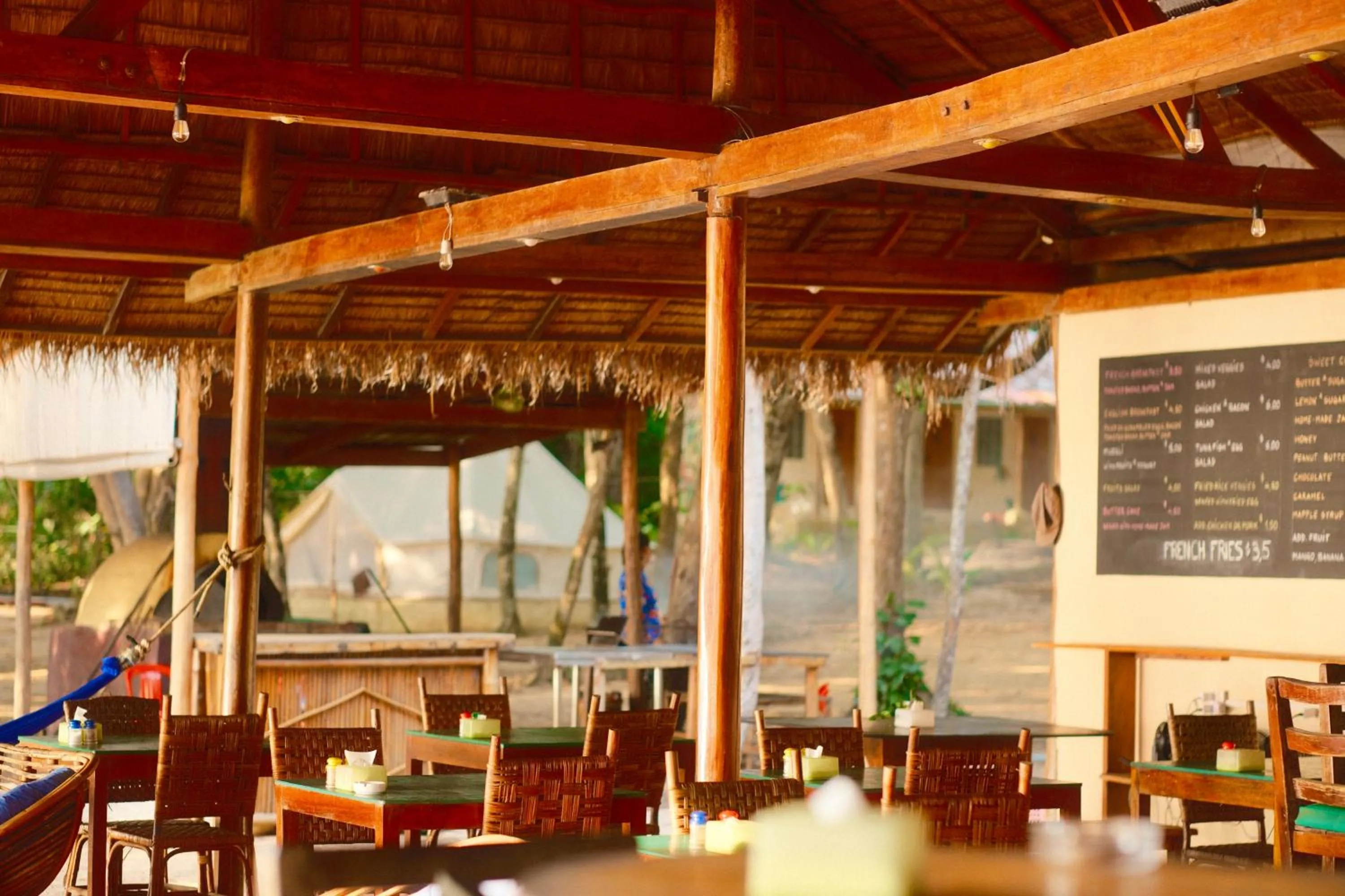 Restaurant/places to eat in Sleeping Trees