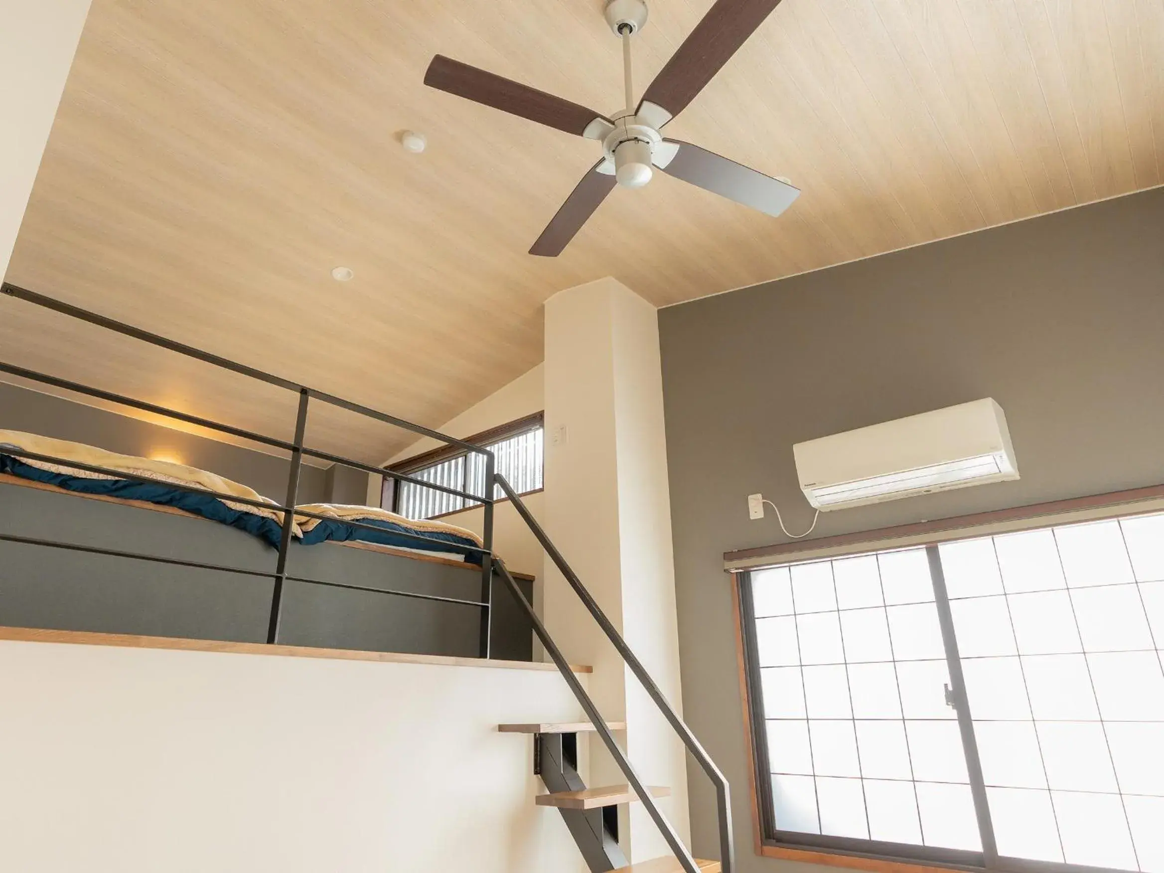 Standard Twin Room with Sofa in Nozawa Onsen Azegamikan Standard Twin Room with Sofa in Nozawa Onsen Azegamikan