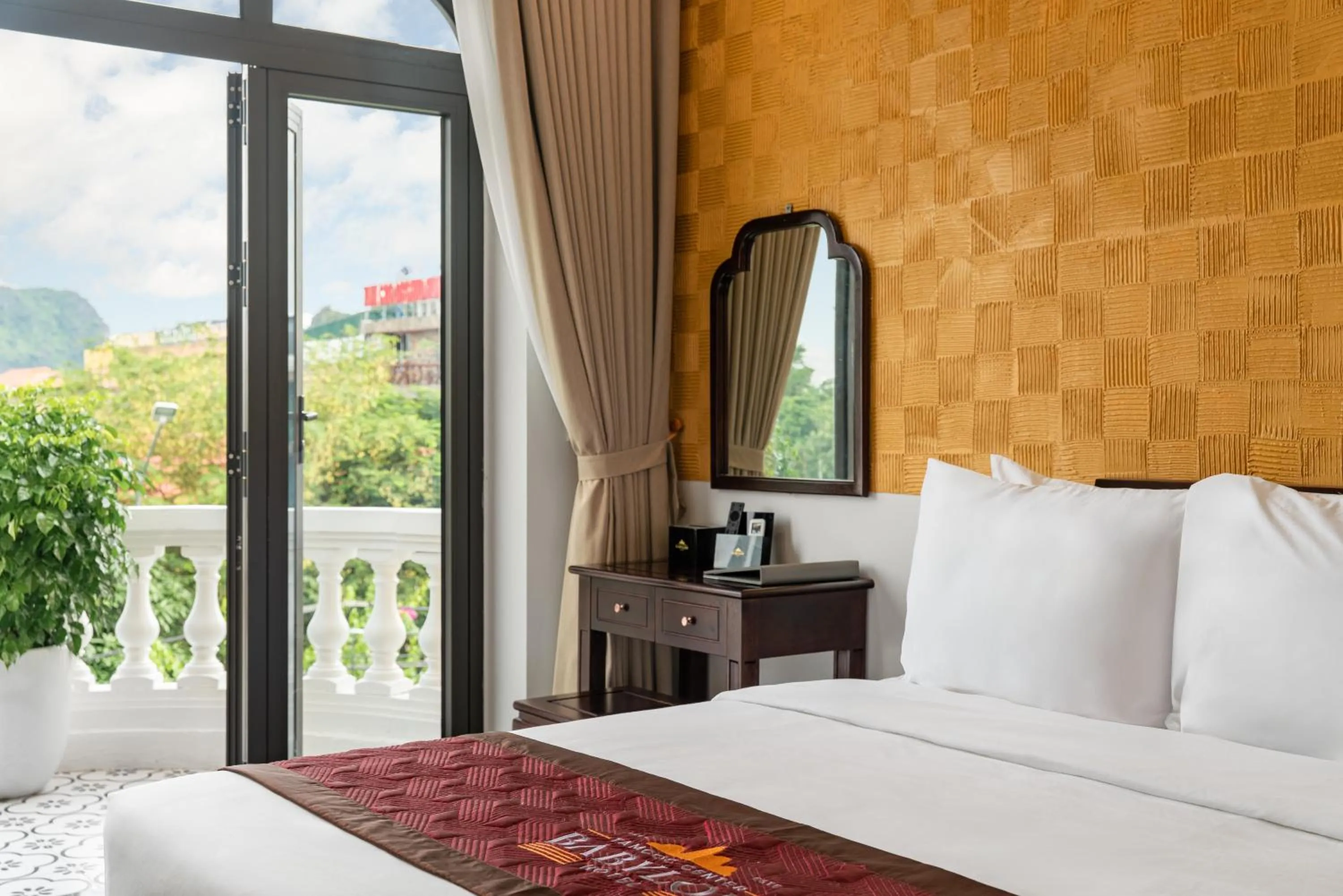 Bed in Tam Coc Babylon Hotel