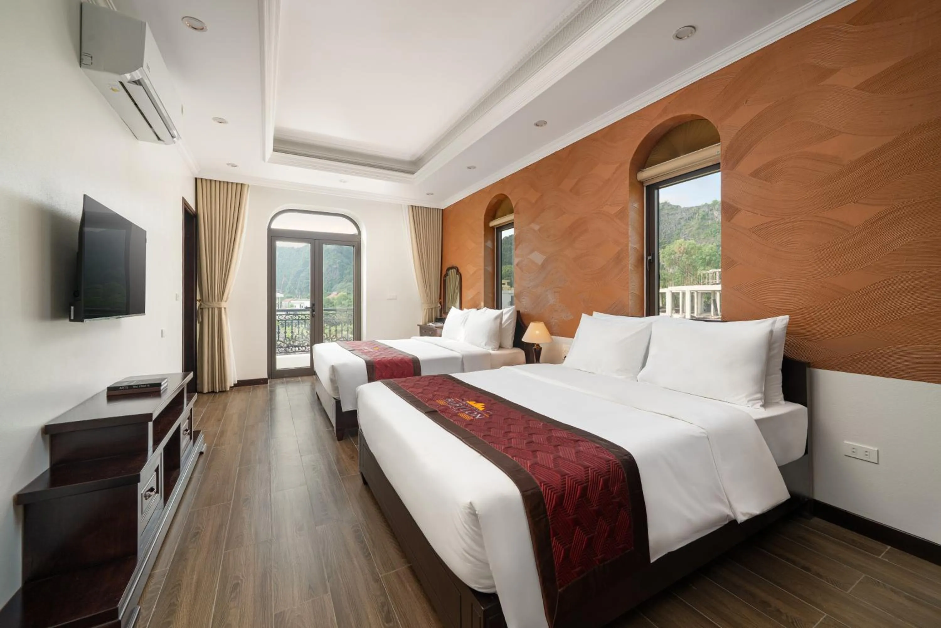 Bed in Tam Coc Babylon Hotel