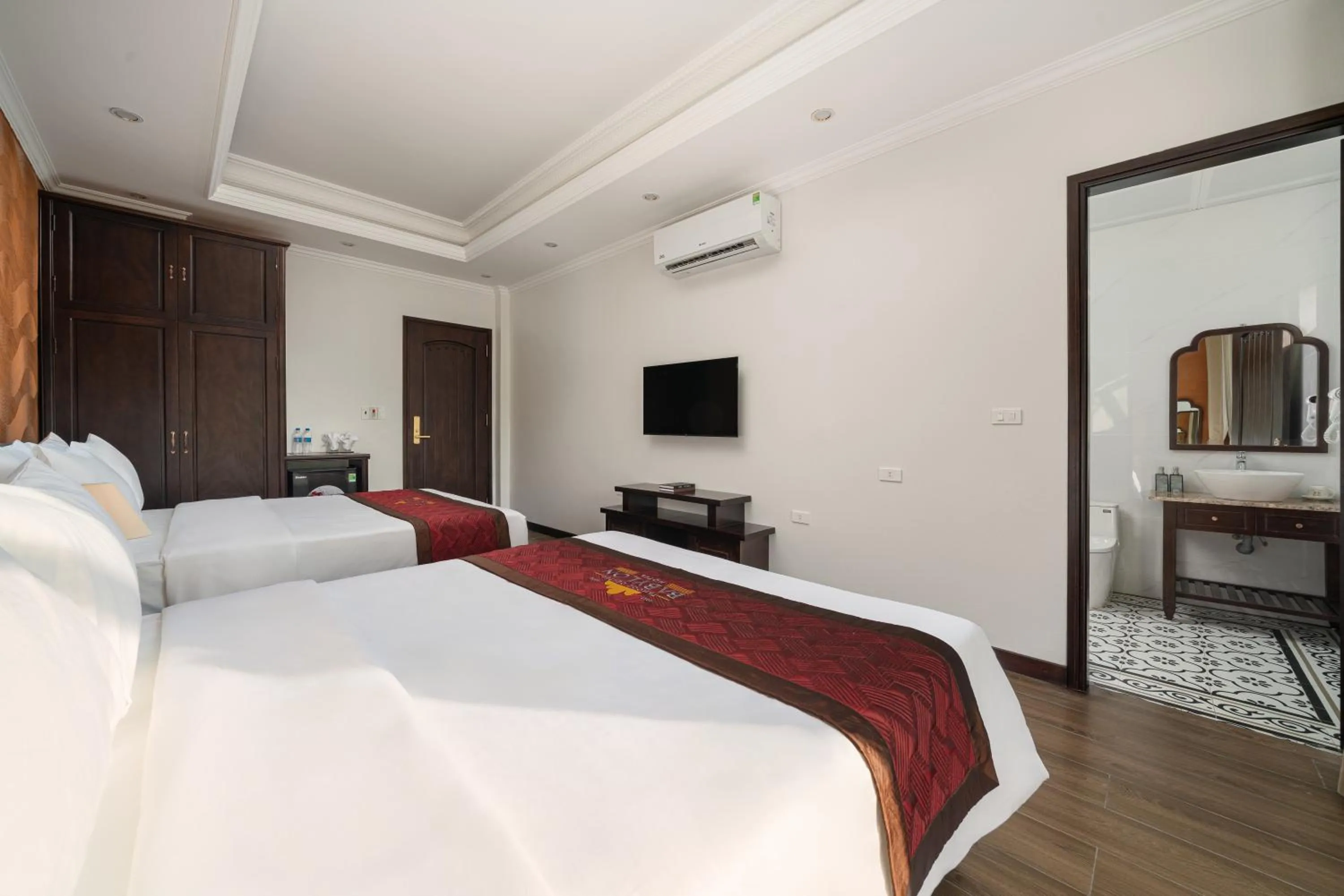 Bedroom, Bed in Tam Coc Babylon Hotel