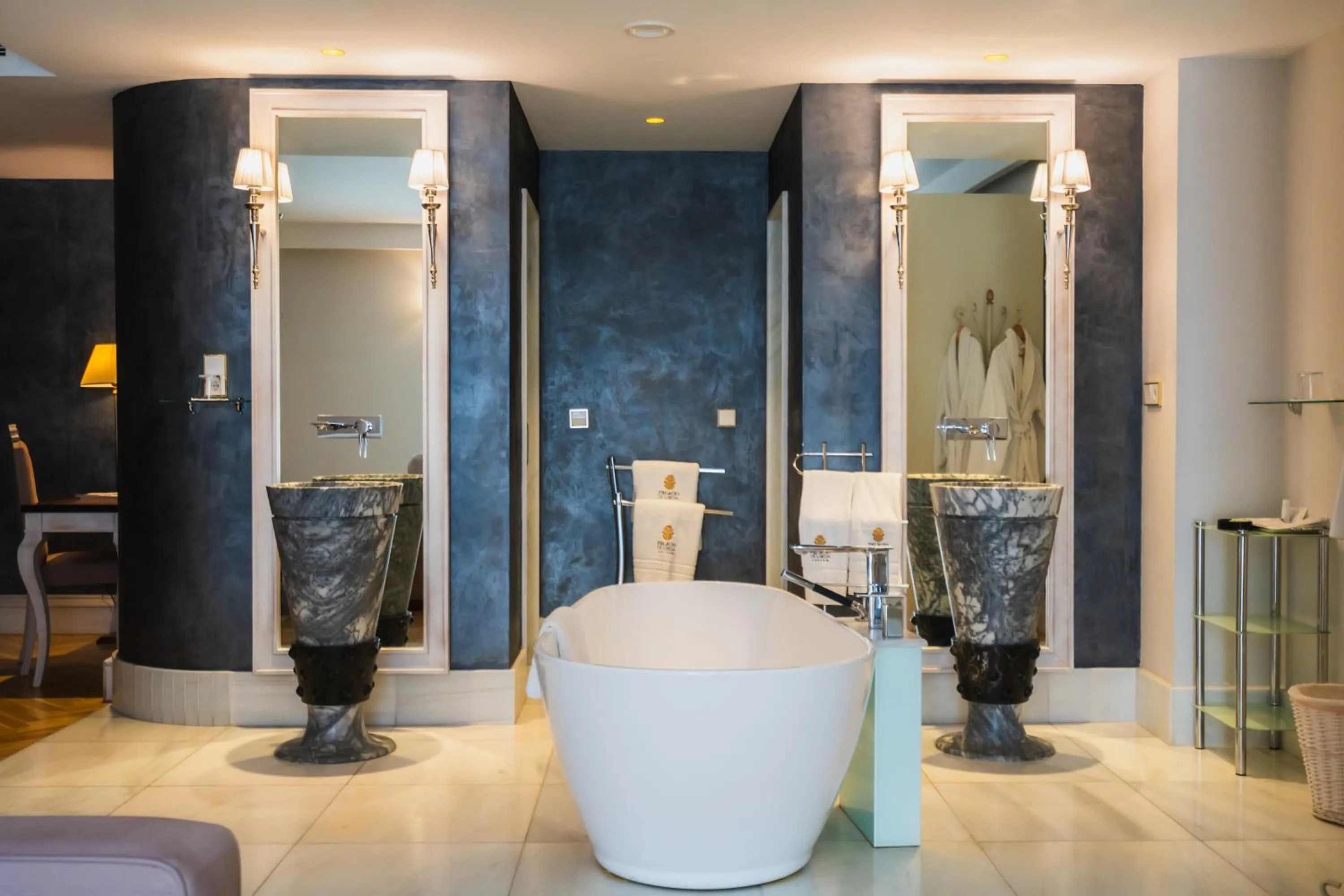 Bathroom in Hotel Palacio De Úbeda 5 G.L