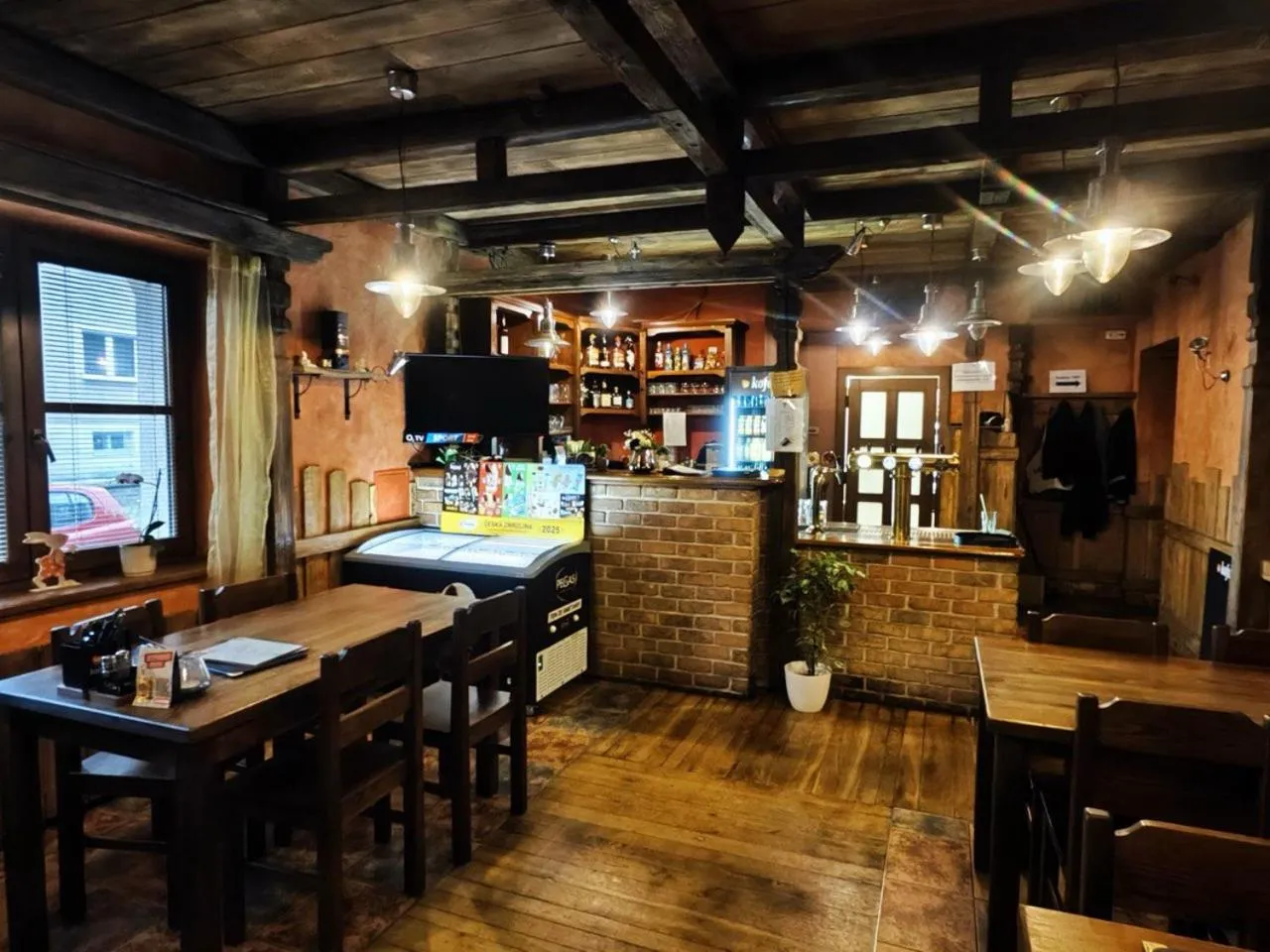 Restaurant/places to eat in Hotel Trilobit