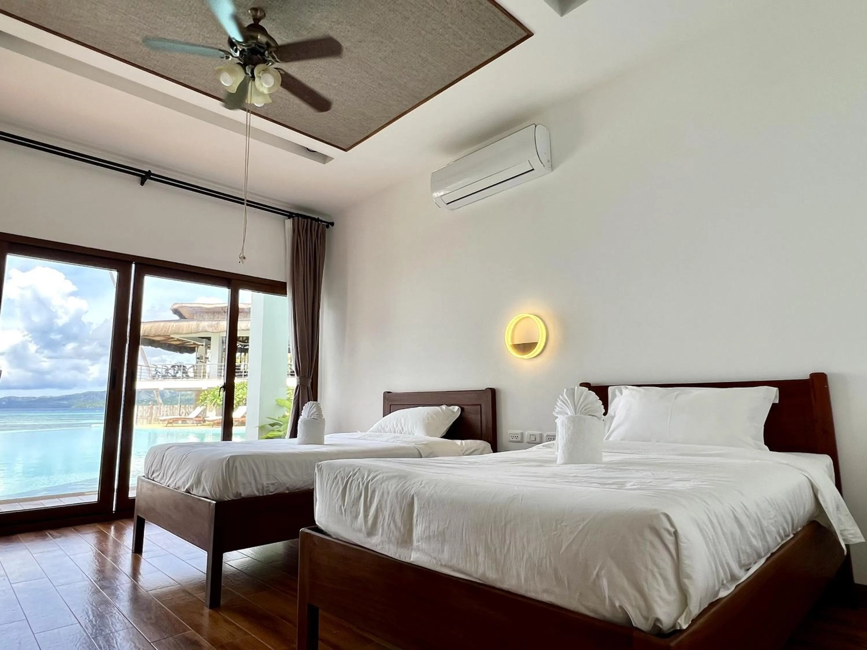 Bed in Resort Deja Vu