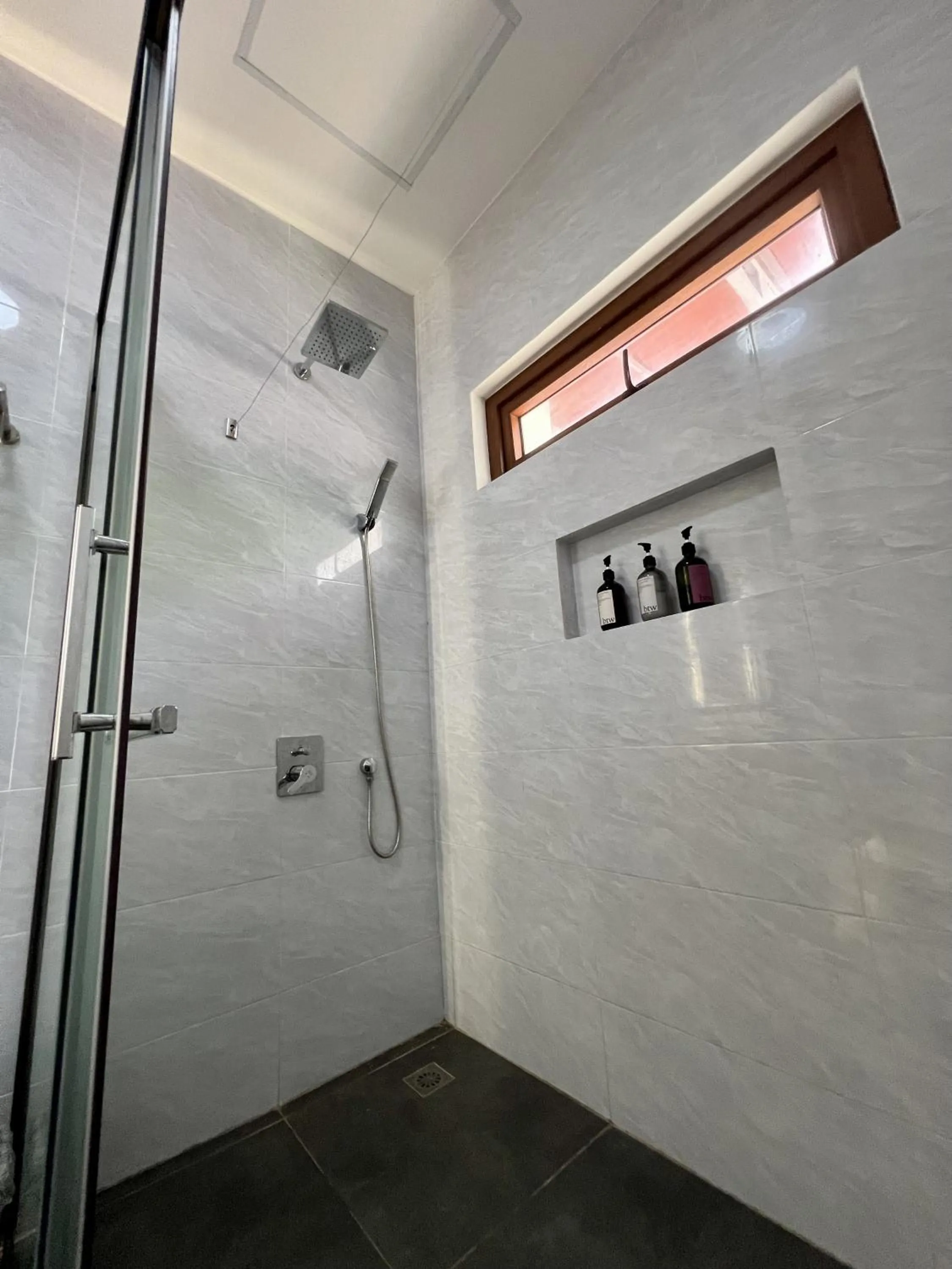 Shower in Resort Deja Vu