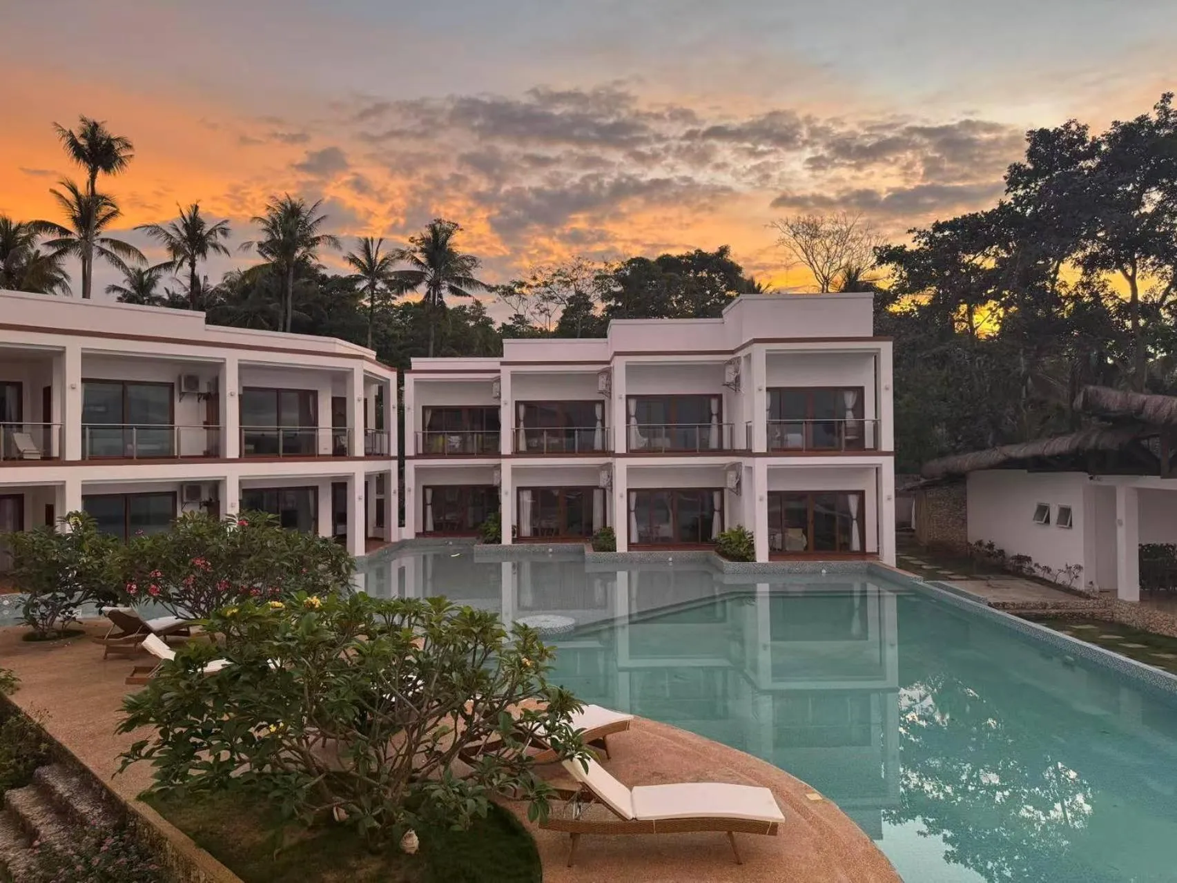 Swimming pool in Resort Deja Vu