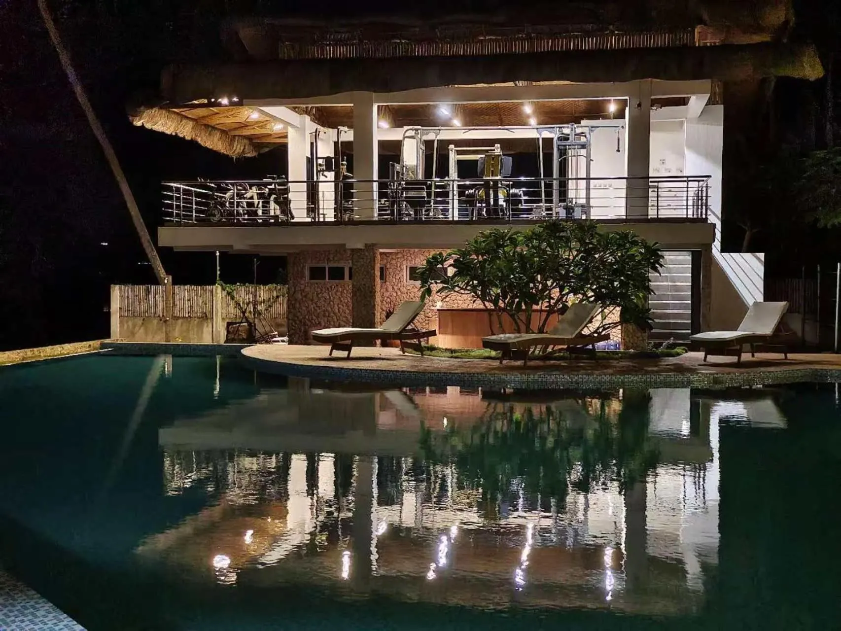 Night in Resort Deja Vu