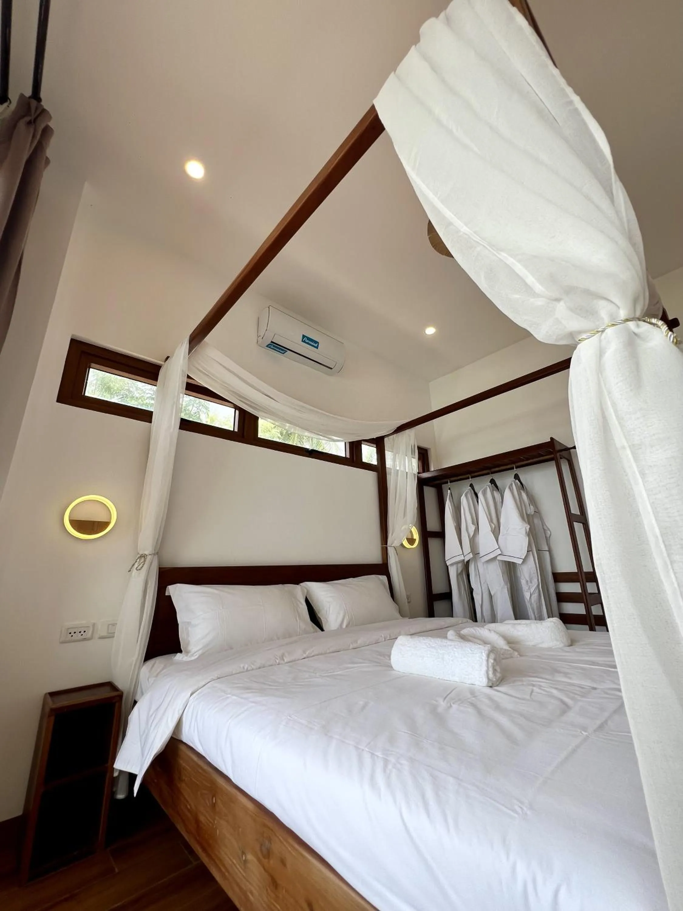 Bed in Resort Deja Vu