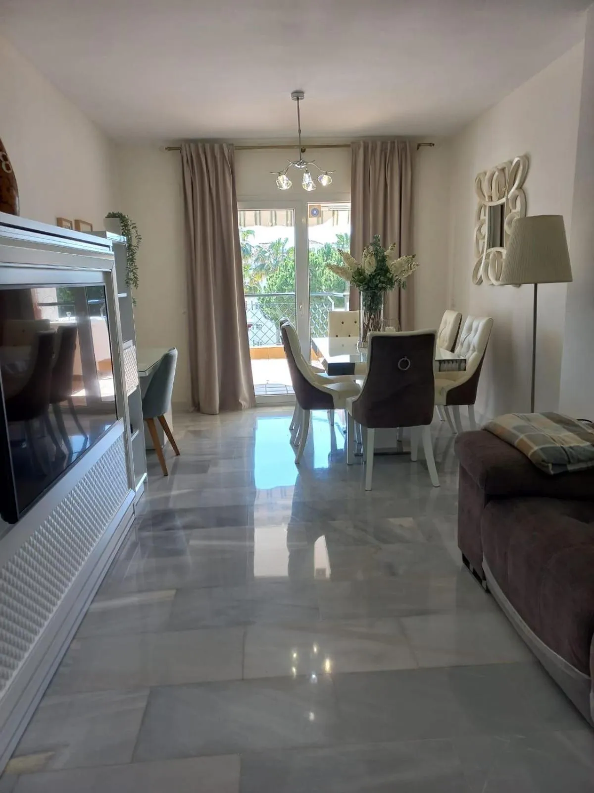 Dining area in Mi Capricho, Luxury Apartment