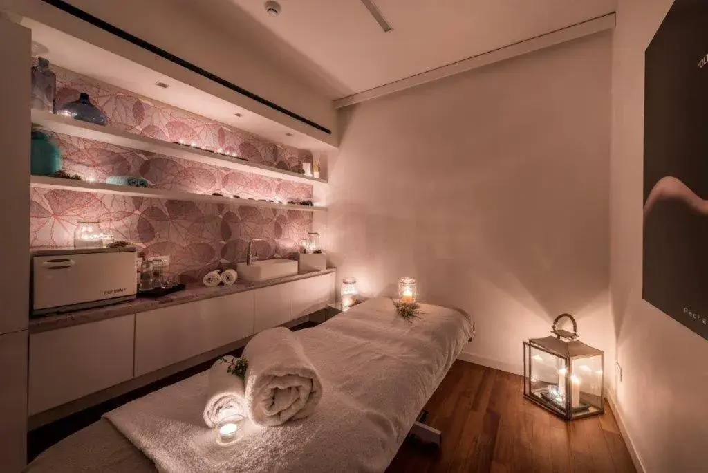 Spa and wellness centre/facilities, Bed in Devero Hotel & Spa, BW Signature Collection Spa and wellness centre/facilities, Bed in Devero Hotel & Spa, BW Signature Collection